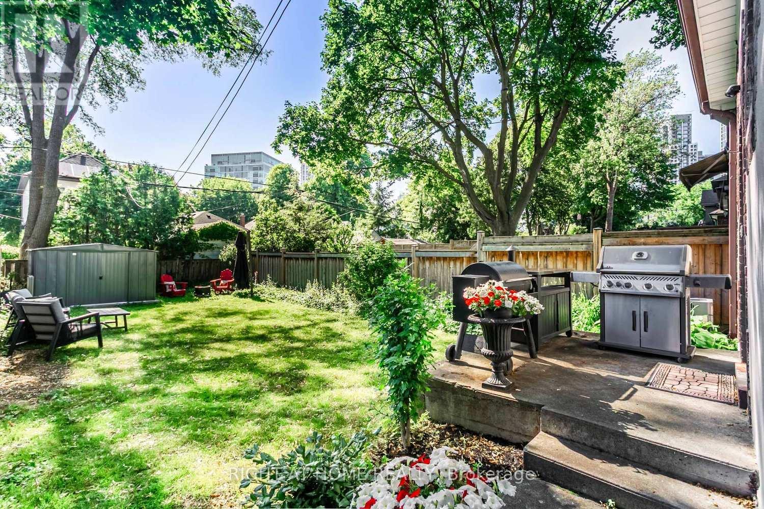 46 Clissold Road, Toronto, Ontario  M8Z 4T5 - Photo 30 - W12907936