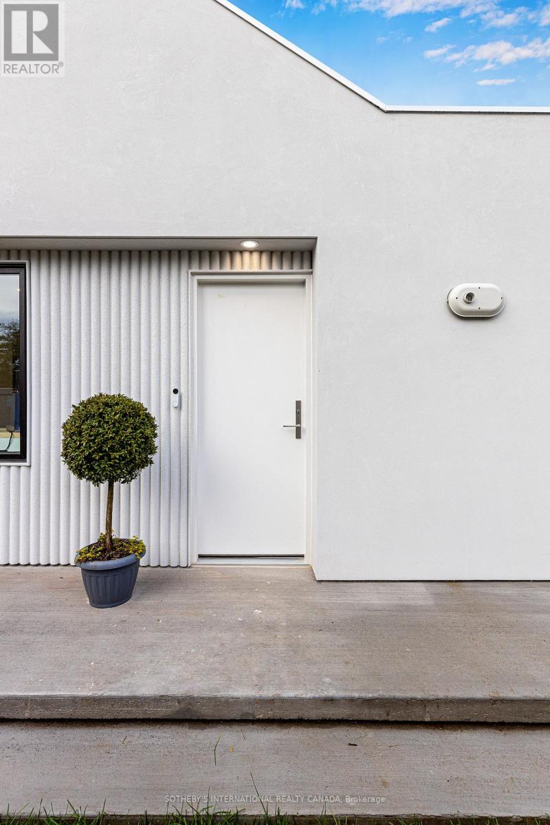 55 Mimico Avenue, Toronto, Ontario  M8V 1R2 - Photo 37 - W12907938