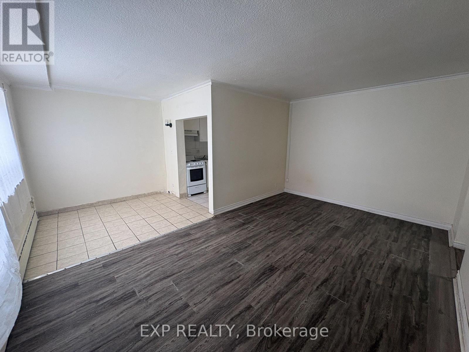 C5 - 531 Caledonia Road, Toronto (Caledonia-Fairbank), Ontario  M6E 4V3 - Photo 5 - W12907980