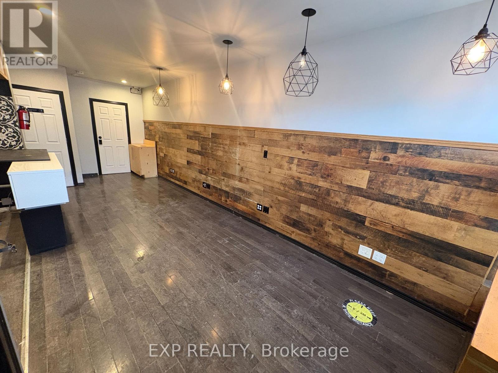 1927 Davenport Road E, Toronto, Ontario  M6N 1C3 - Photo 9 - W12907988