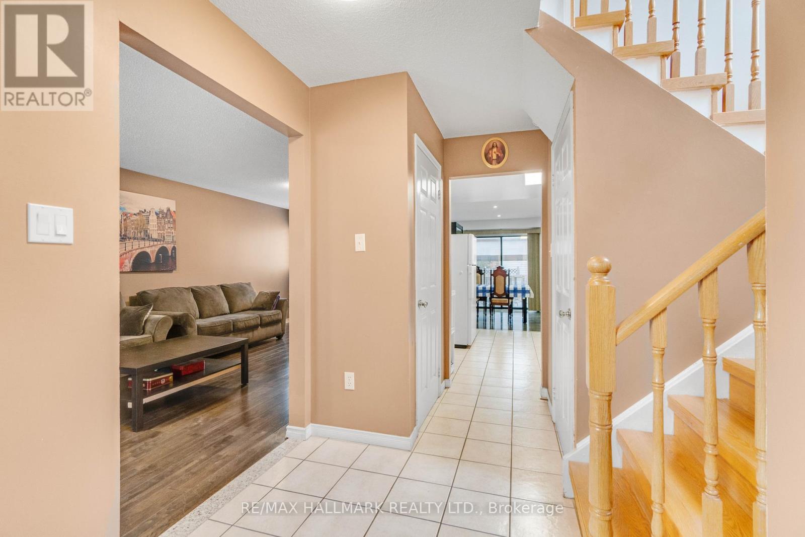 3310 Greenbelt Crescent, Mississauga, Ontario  L5N 5X1 - Photo 6 - W12907996