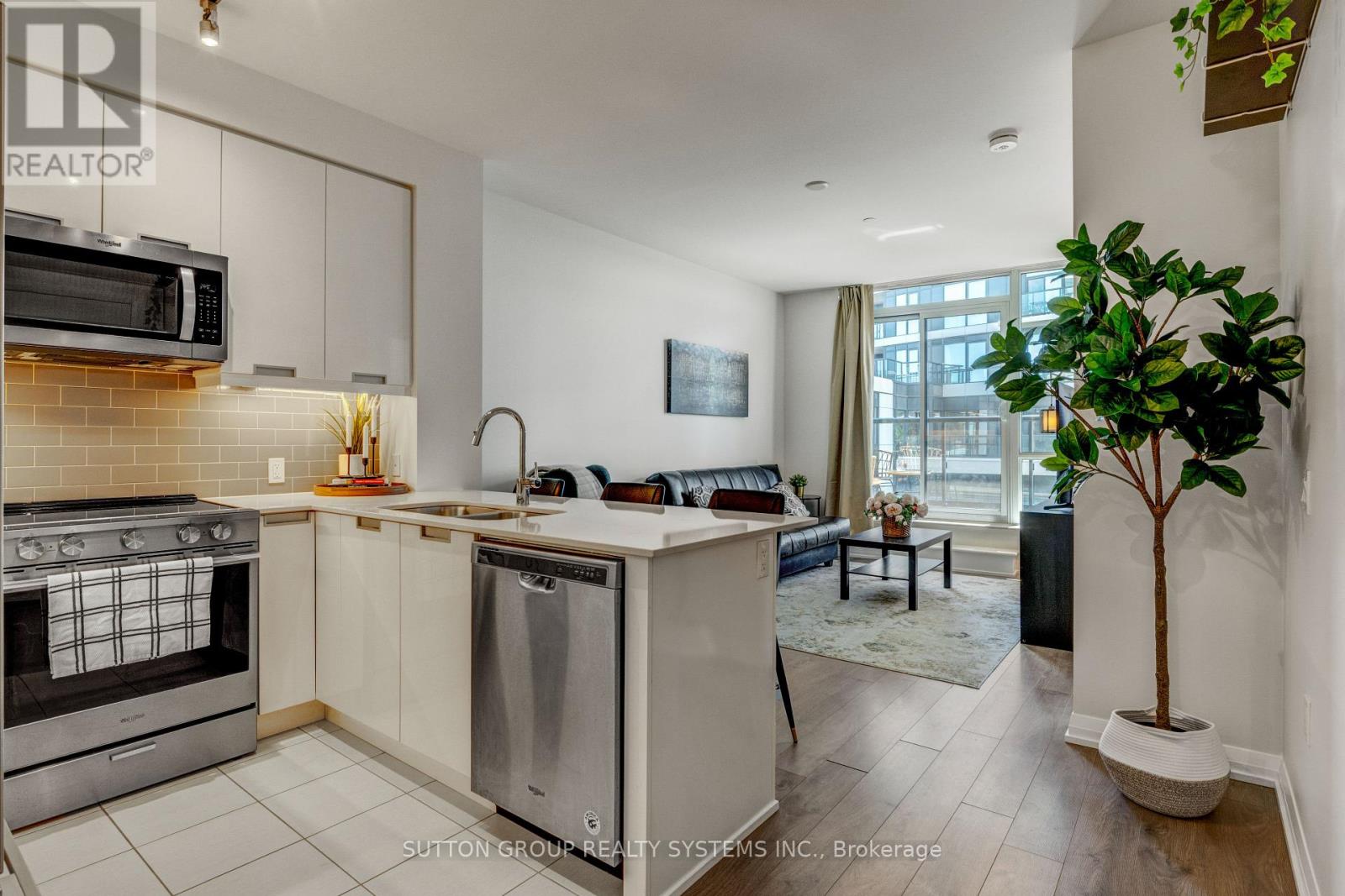 316 - 35 Watergarden Drive, Mississauga, Ontario  L5R 0G8 - Photo 11 - W12908014