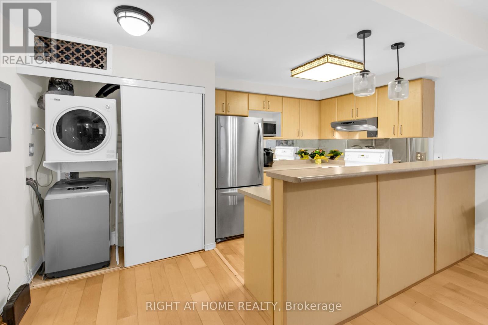 Townhome 50 - 760 Lawrence Avenue W, Toronto, Ontario M6A 3E7 - Photo 10 - W12908016