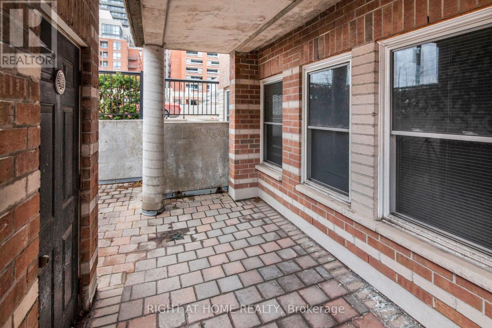 Townhome 50 - 760 Lawrence Avenue W, Toronto, Ontario M6A 3E7 - Photo 31 - W12908016