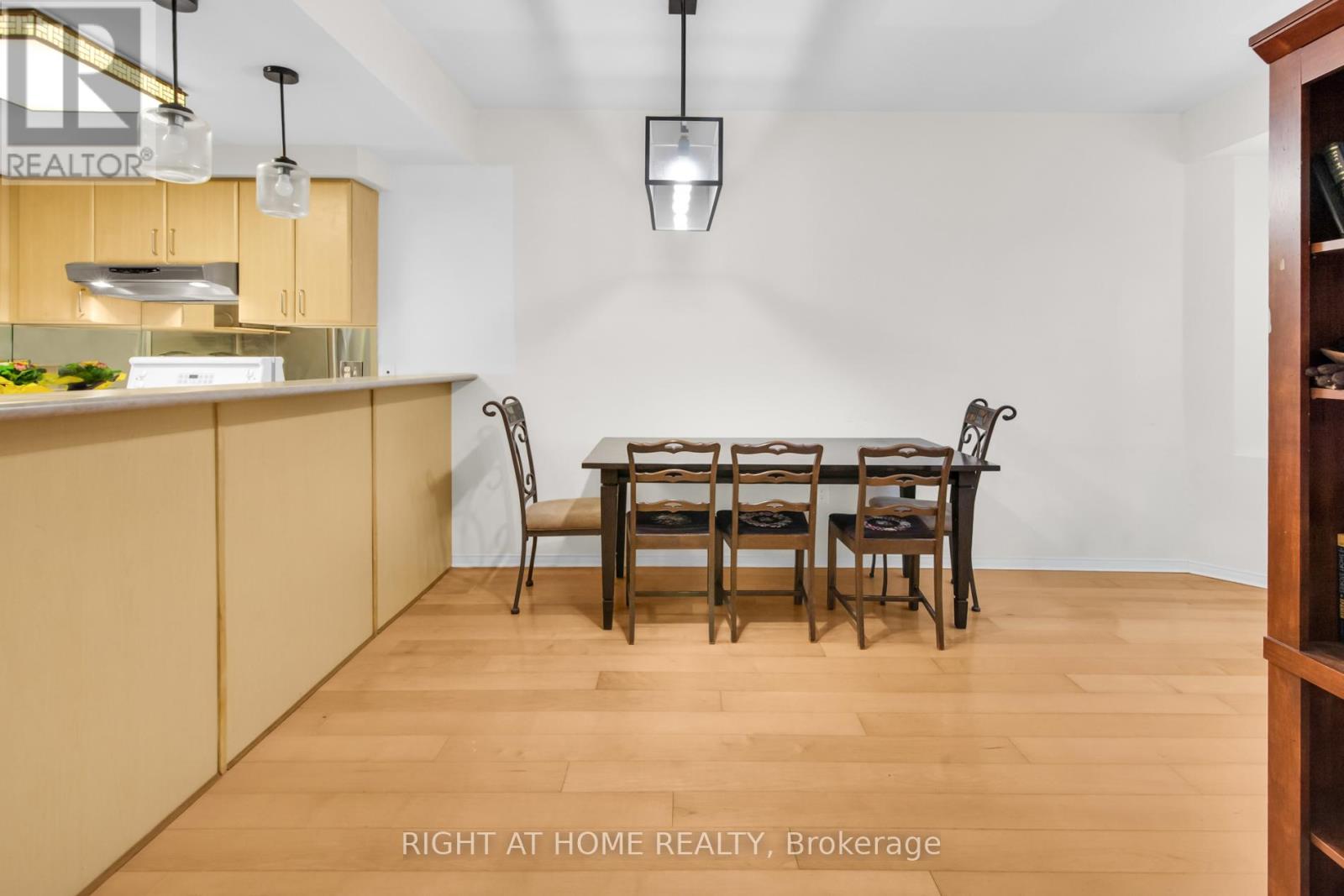 Townhome 50 - 760 Lawrence Avenue W, Toronto, Ontario M6A 3E7 - Photo 4 - W12908016