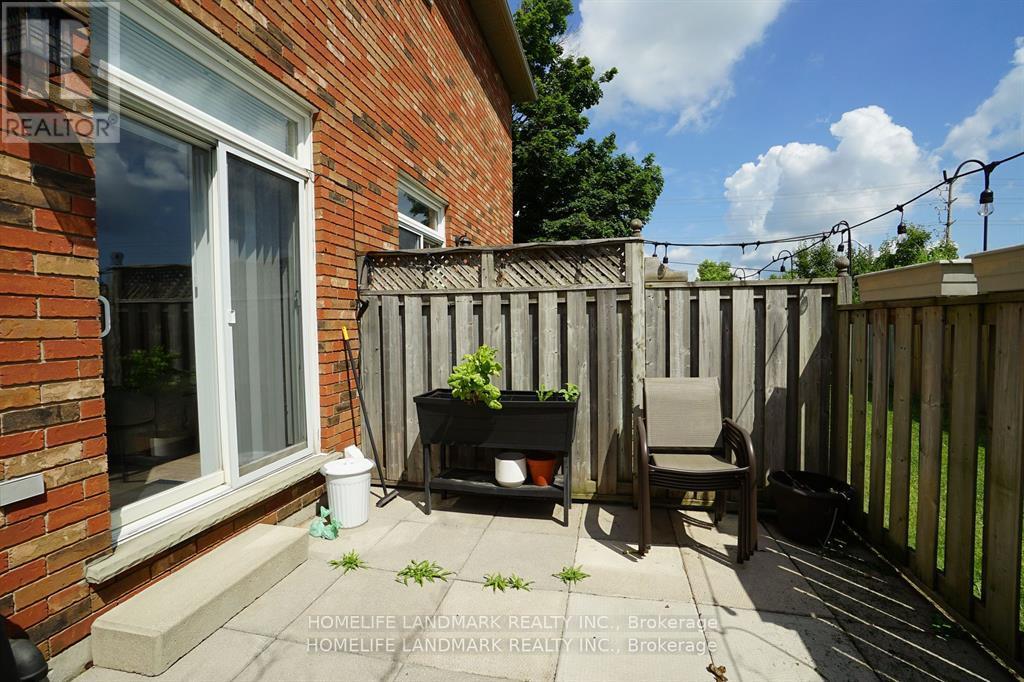 14 - 876 Golf Links Road, Hamilton (Meadowlands), Ontario  L9K 1M7 - Photo 32 - X12907956