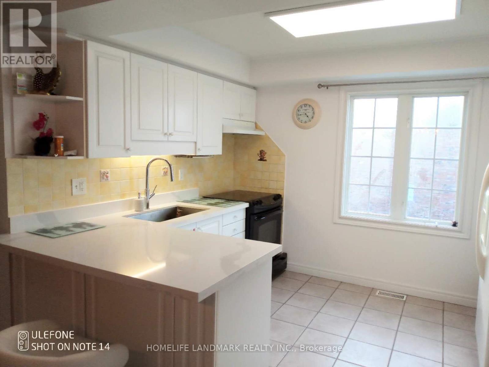 14 - 876 Golf Links Road, Hamilton (Meadowlands), Ontario  L9K 1M7 - Photo 8 - X12907956