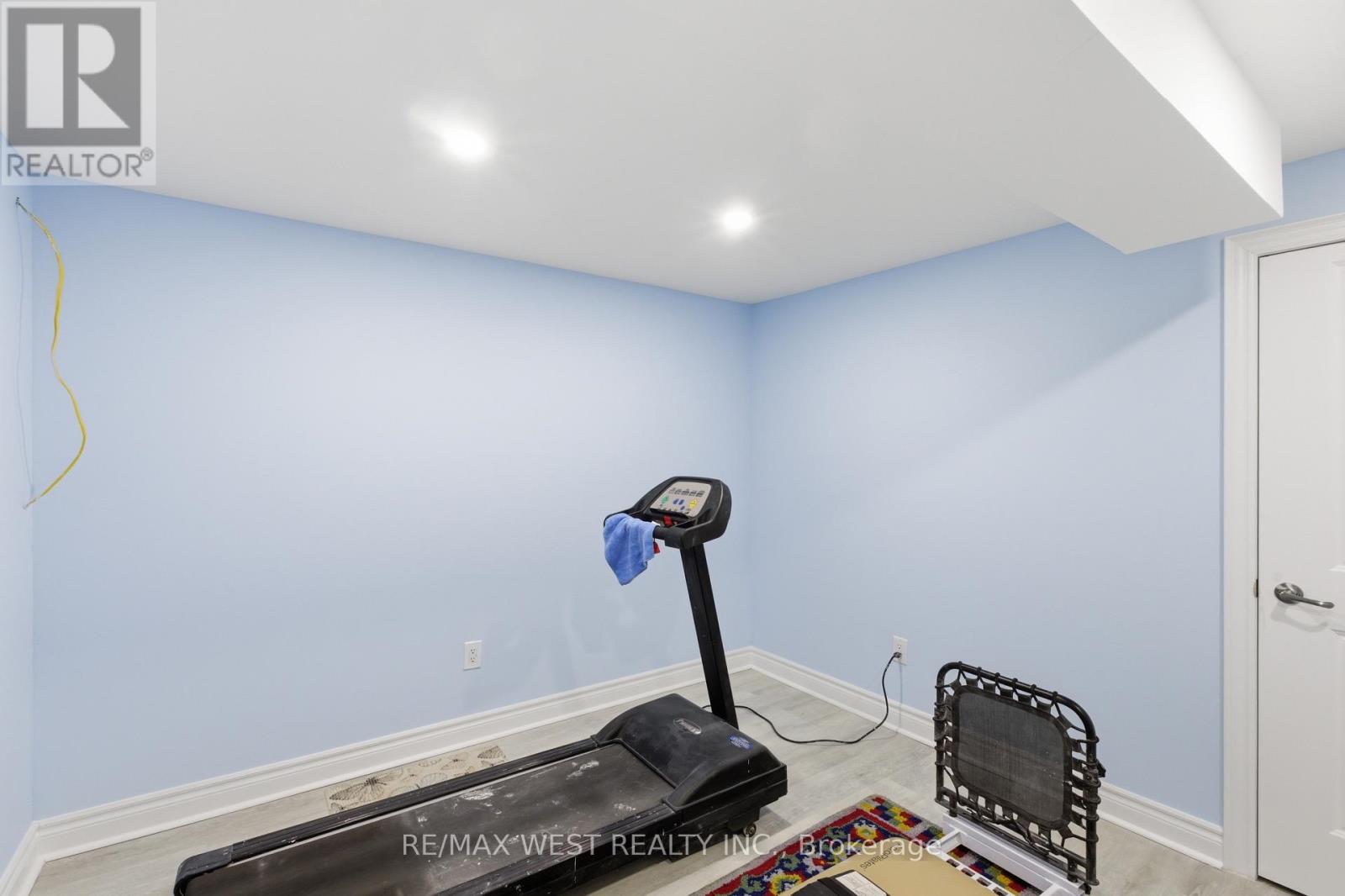 170 Silverwood Avenue, Welland, Ontario  L3C 0B7 - Photo 29 - X12907992