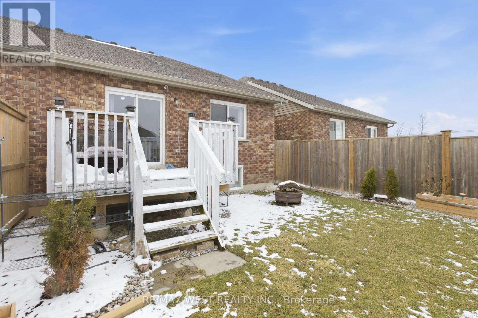 170 Silverwood Avenue, Welland, Ontario  L3C 0B7 - Photo 32 - X12907992