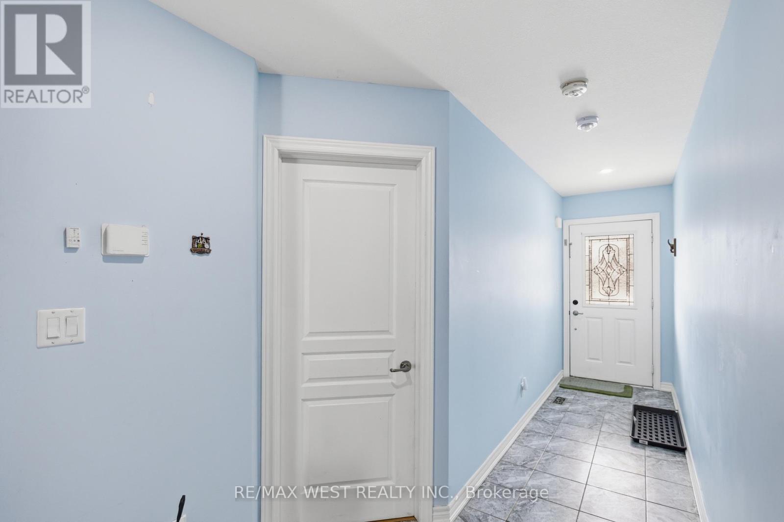 170 Silverwood Avenue, Welland, Ontario  L3C 0B7 - Photo 5 - X12907992