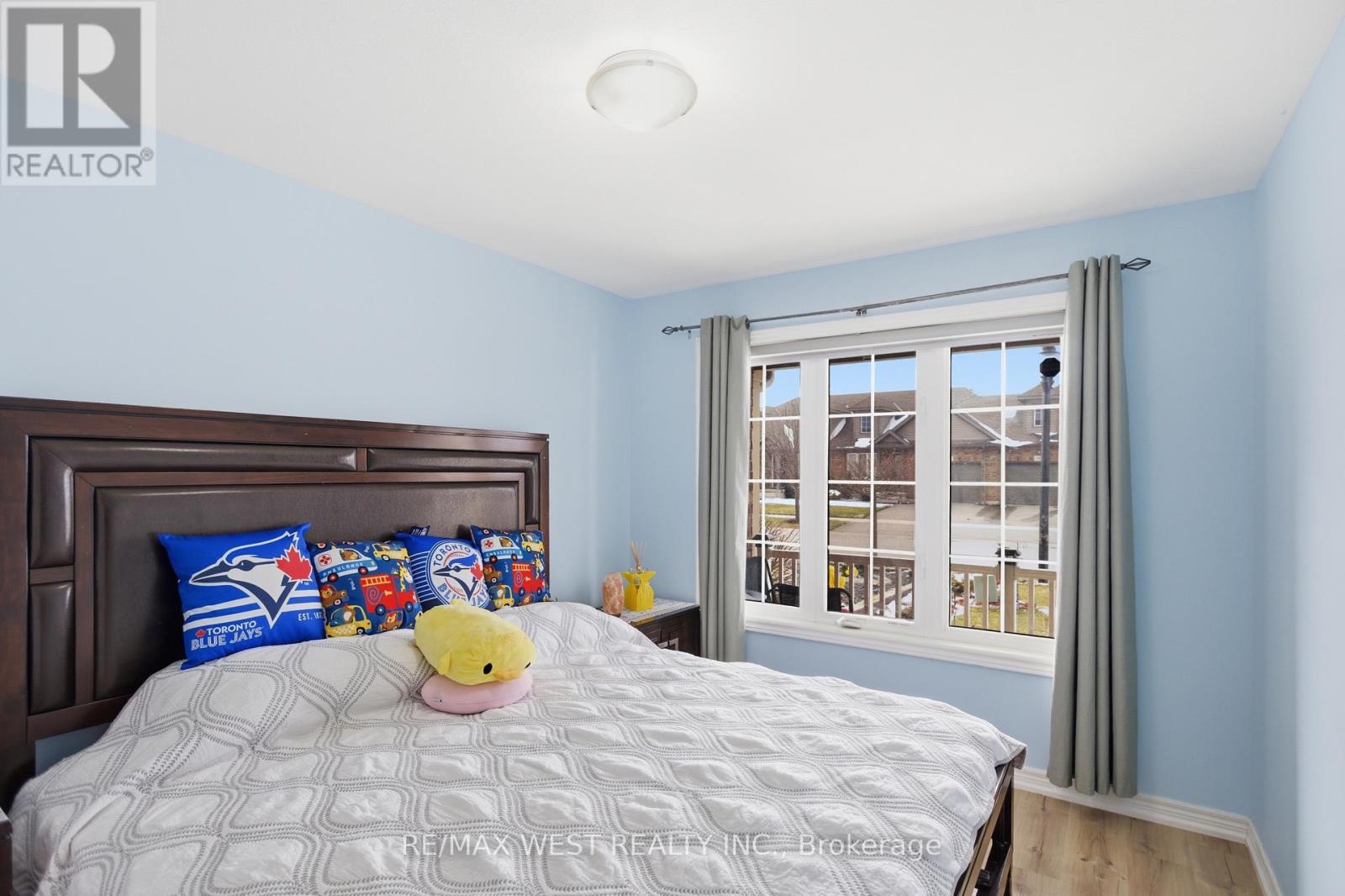 170 Silverwood Avenue, Welland, Ontario  L3C 0B7 - Photo 6 - X12907992