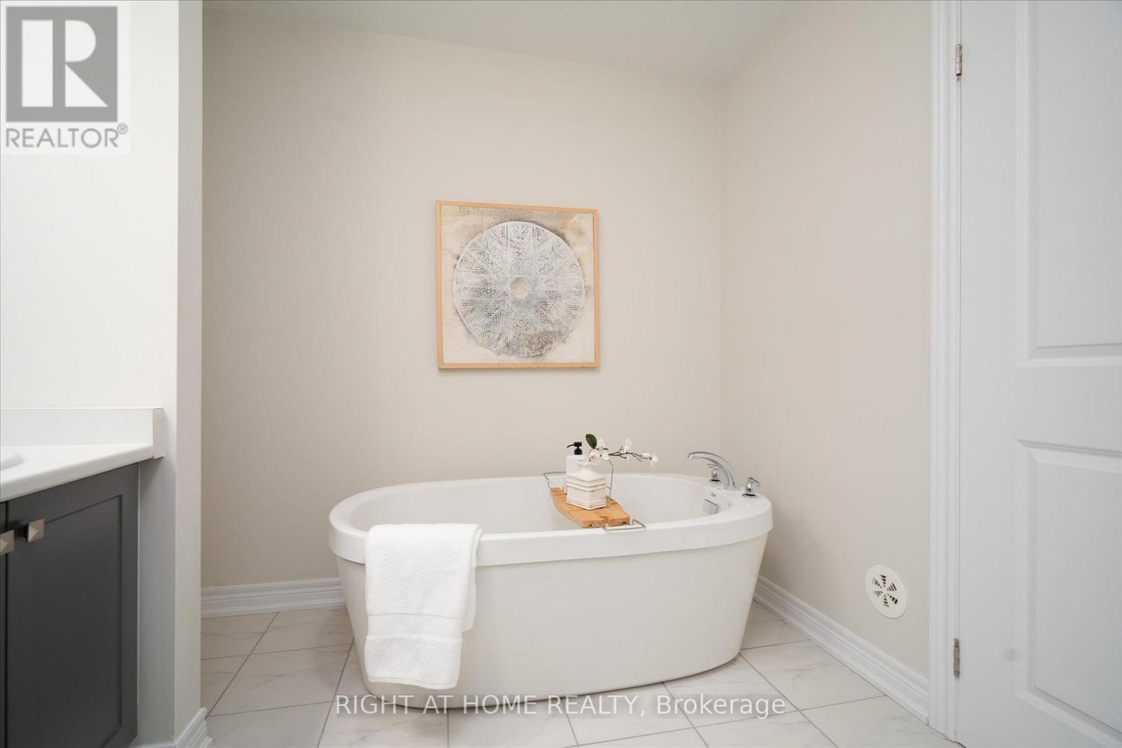 87 Dorian Drive, Whitby, Ontario  L1P 0C8 - Photo 19 - E12908054