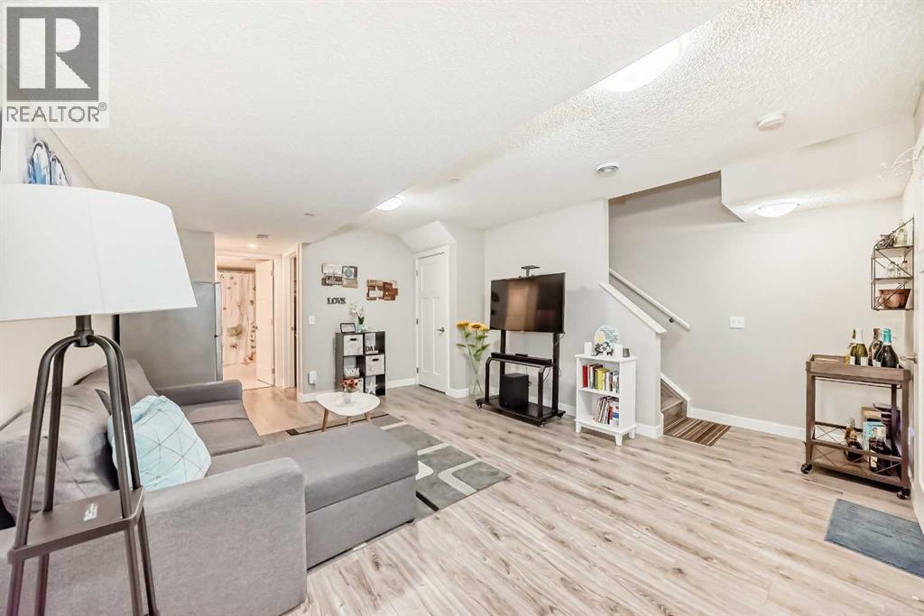 720 Livingston Hill NE, Calgary, Alberta  T3P 1K5 - Photo 29 - A2295526