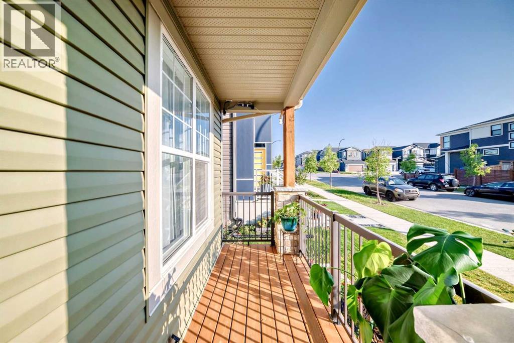 720 Livingston Hill NE, Calgary, Alberta  T3P 1K5 - Photo 5 - A2295526