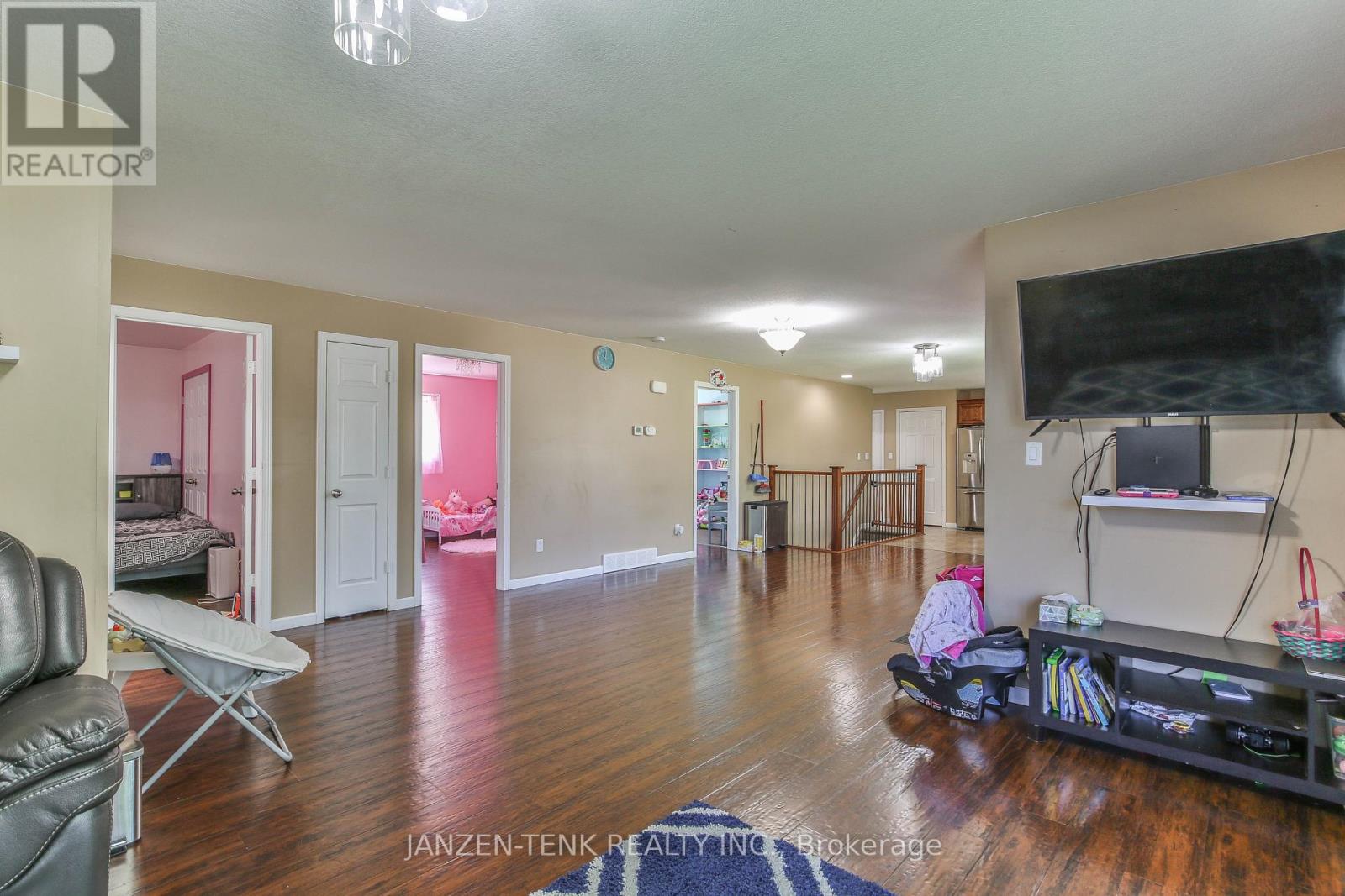 6770 Plank Road, Bayham, Ontario  N0J 1Z0 - Photo 7 - X12908064