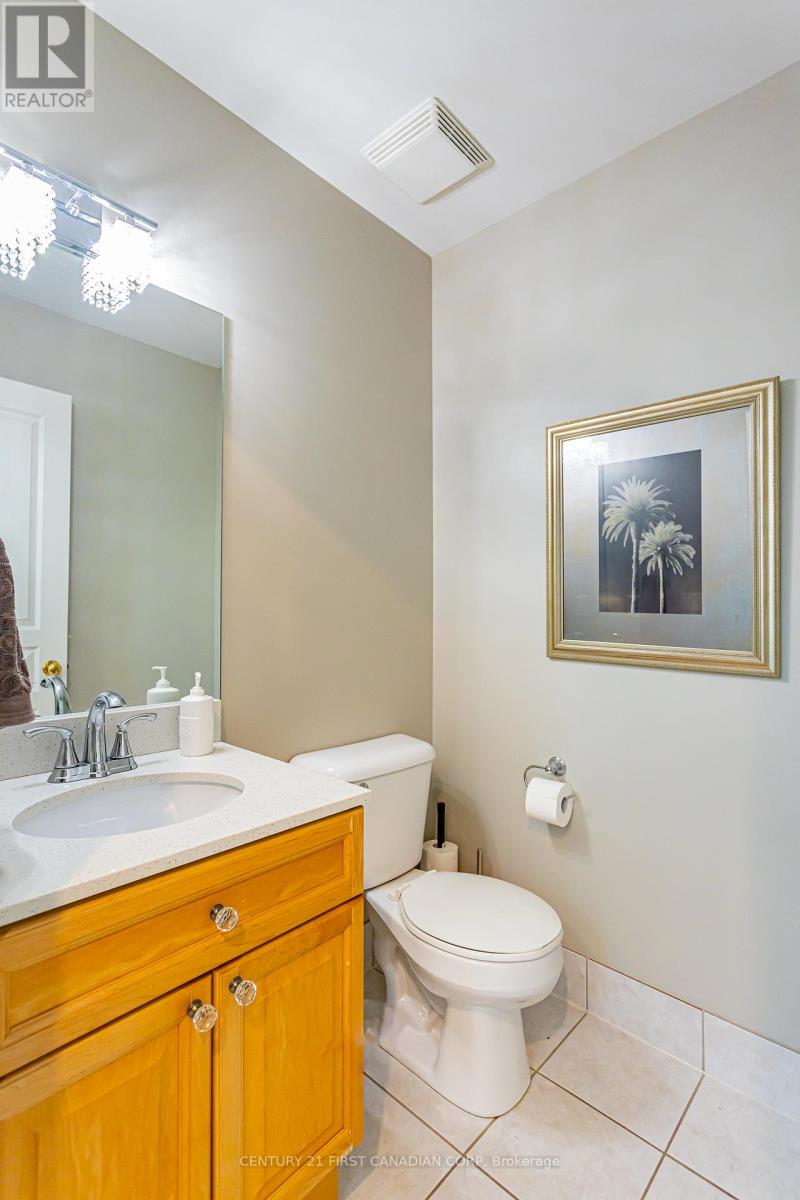 12 Harbour Park Court, Lambton Shores, Ontario  M0M 1T0 - Photo 22 - X12908076