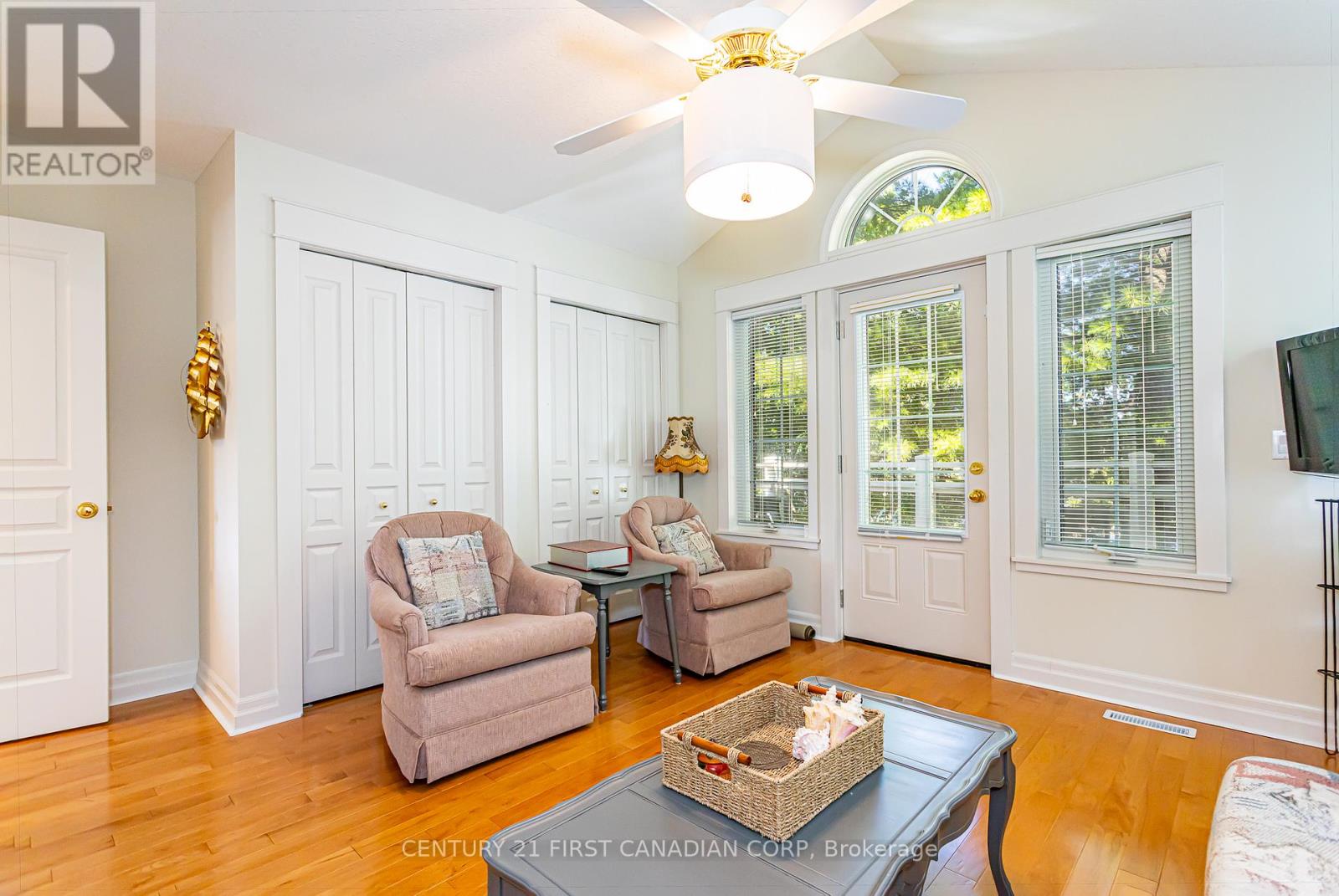 12 Harbour Park Court, Lambton Shores, Ontario  M0M 1T0 - Photo 31 - X12908076