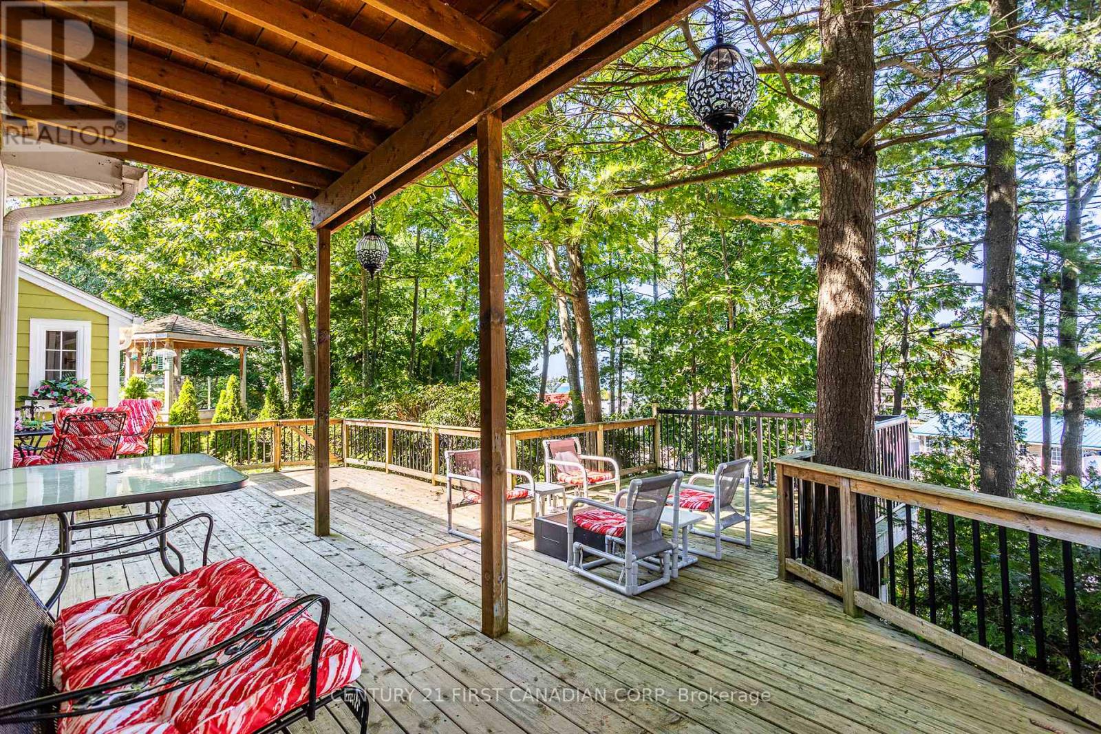 12 Harbour Park Court, Lambton Shores, Ontario  M0M 1T0 - Photo 34 - X12908076