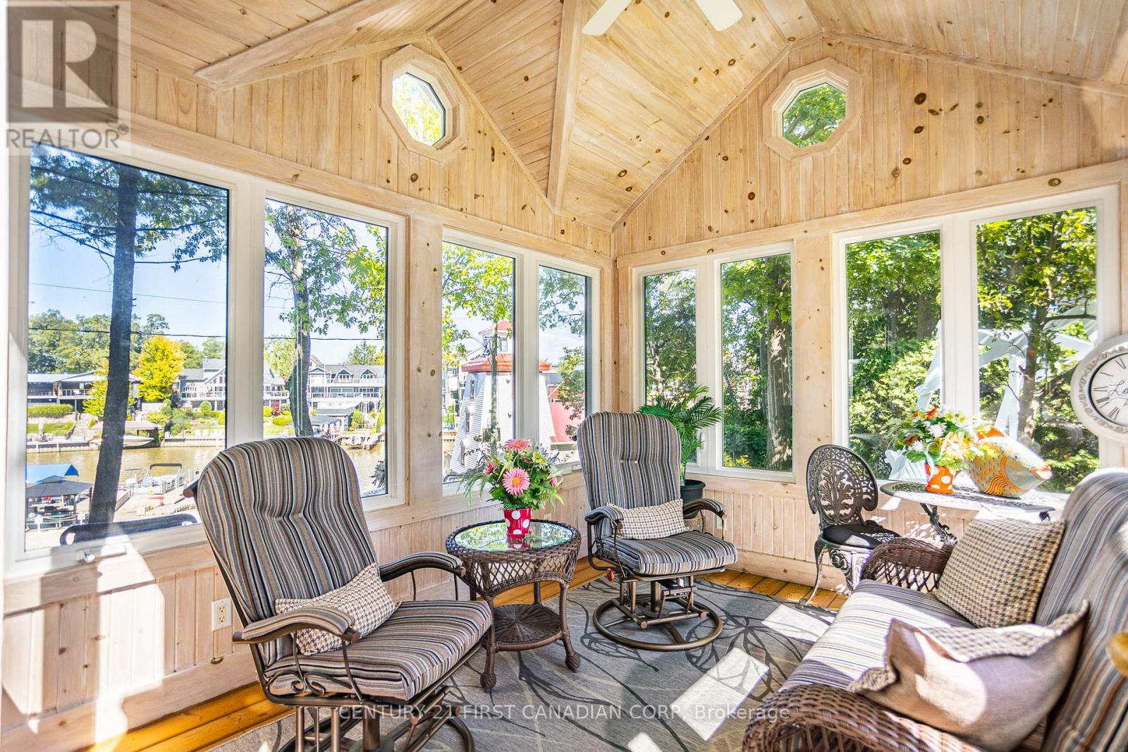 12 Harbour Park Court, Lambton Shores, Ontario  M0M 1T0 - Photo 39 - X12908076