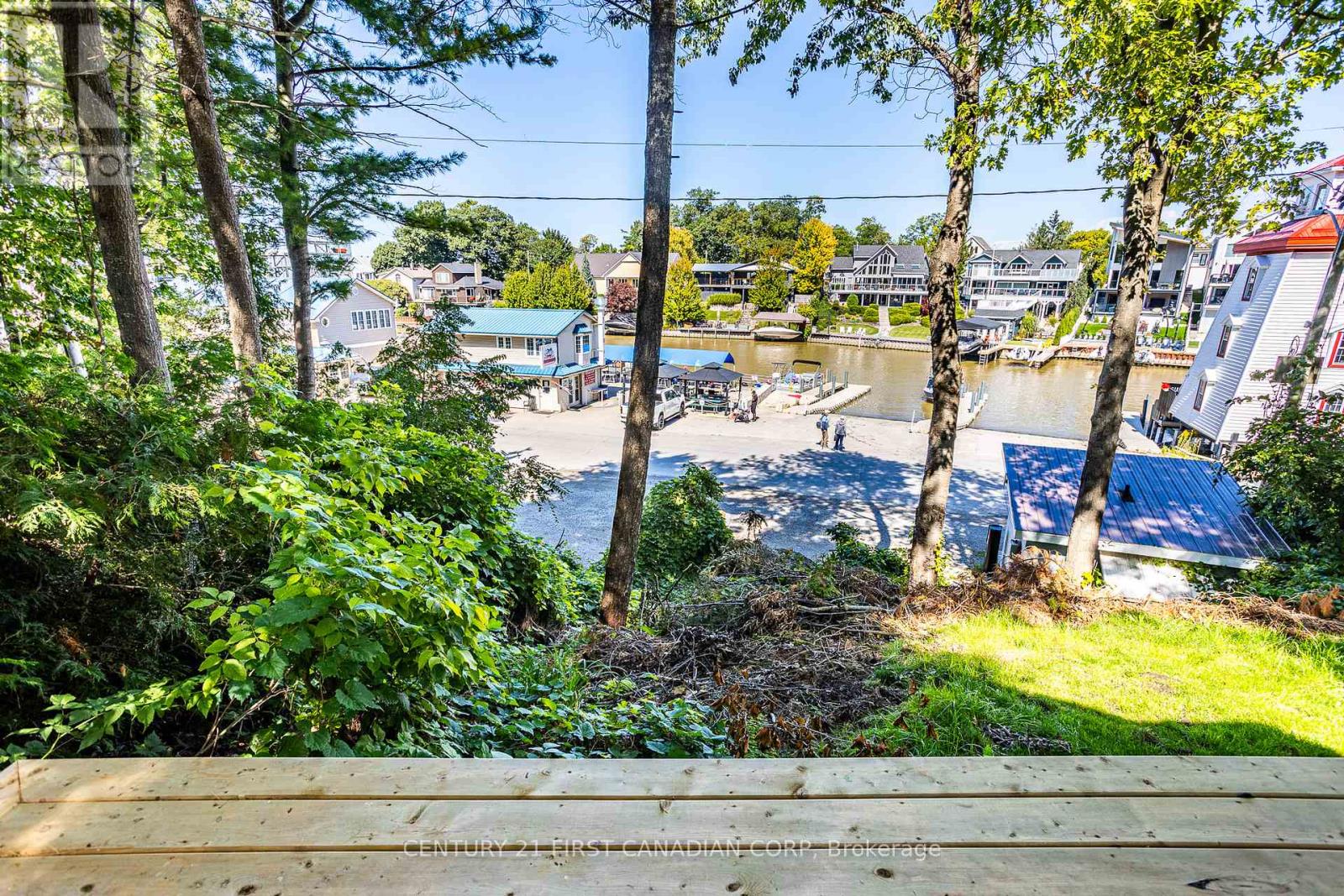 12 Harbour Park Court, Lambton Shores, Ontario  M0M 1T0 - Photo 41 - X12908076