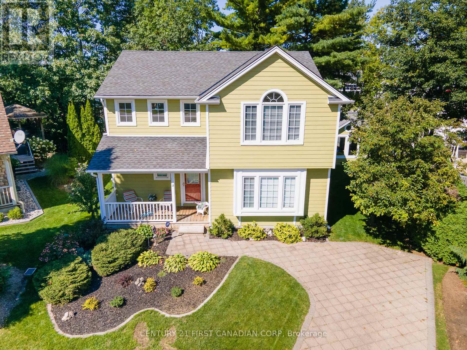 12 Harbour Park Court, Lambton Shores, Ontario  M0M 1T0 - Photo 44 - X12908076