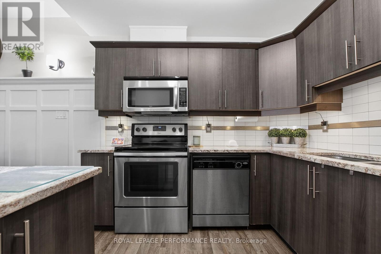 B - 135 Harthill Way, Ottawa, Ontario  K2J 5V1 - Photo 14 - X12908038