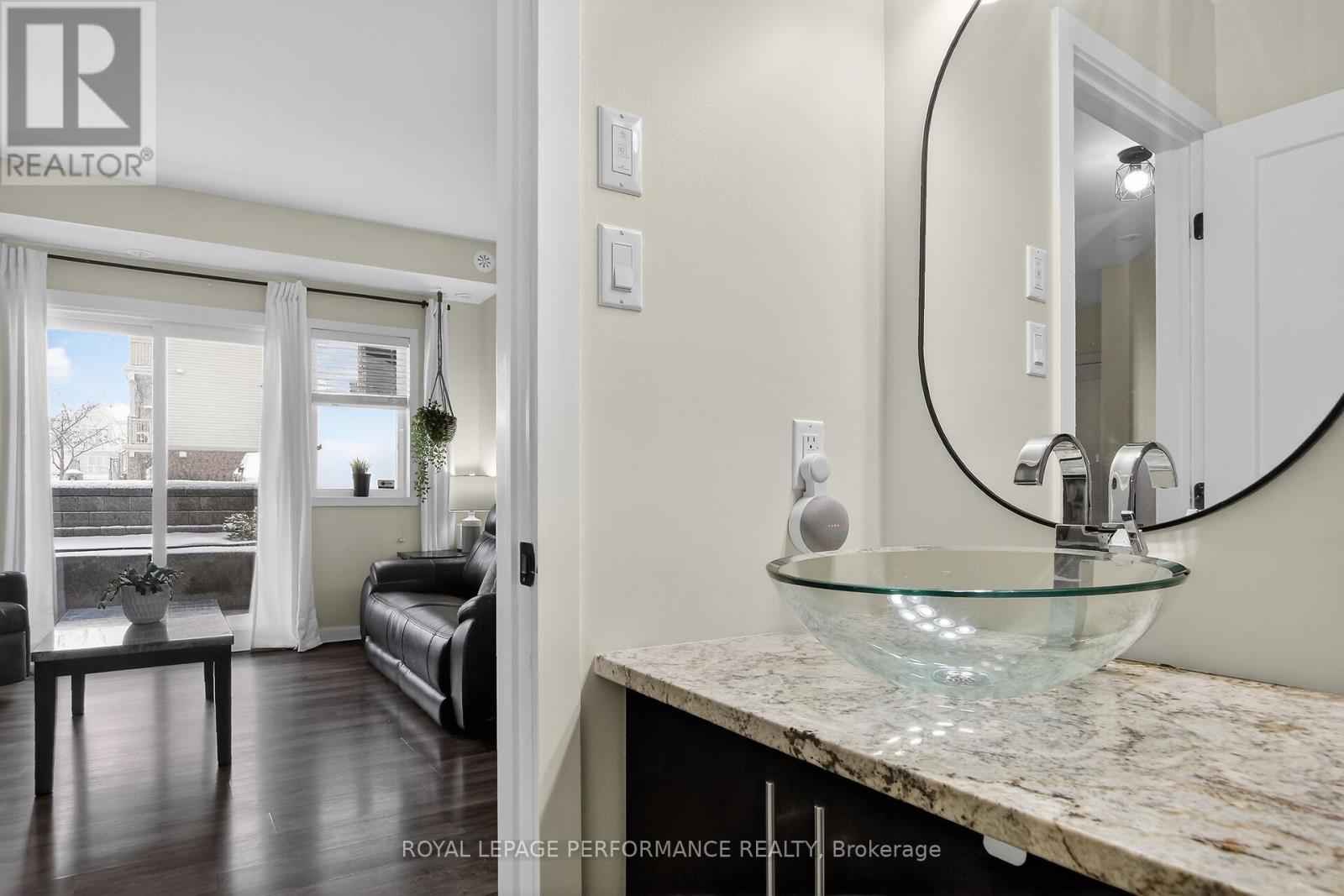 B - 135 Harthill Way, Ottawa, Ontario  K2J 5V1 - Photo 27 - X12908038