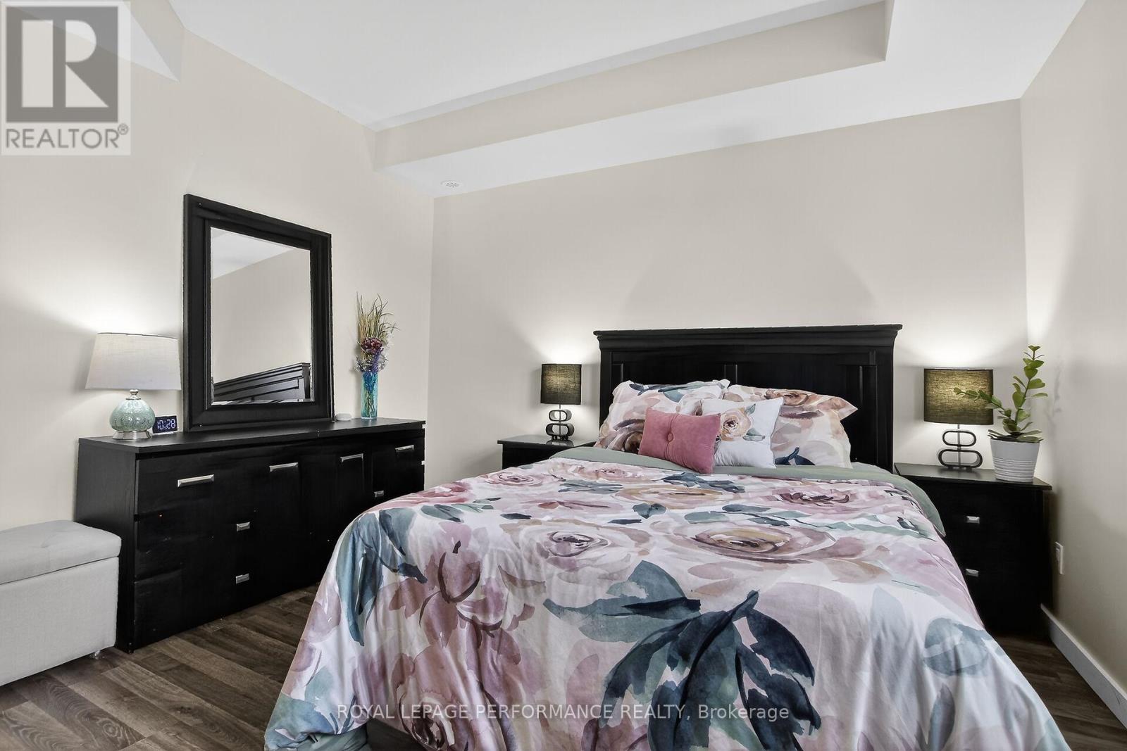 B - 135 Harthill Way, Ottawa, Ontario  K2J 5V1 - Photo 29 - X12908038