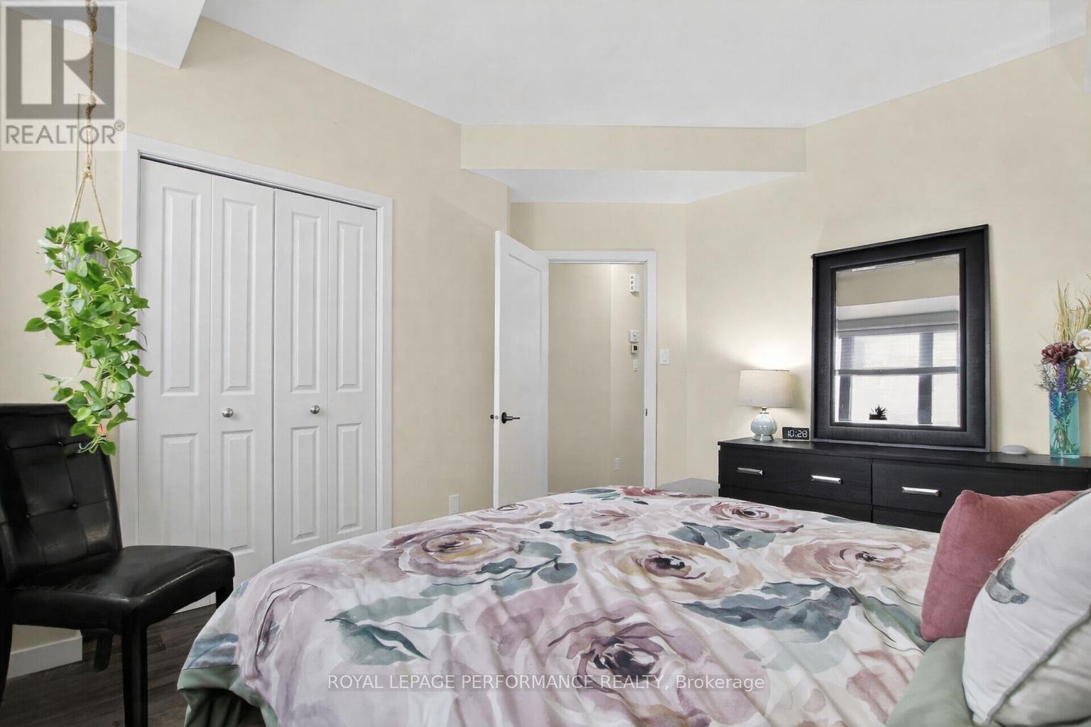 B - 135 Harthill Way, Ottawa, Ontario  K2J 5V1 - Photo 30 - X12908038