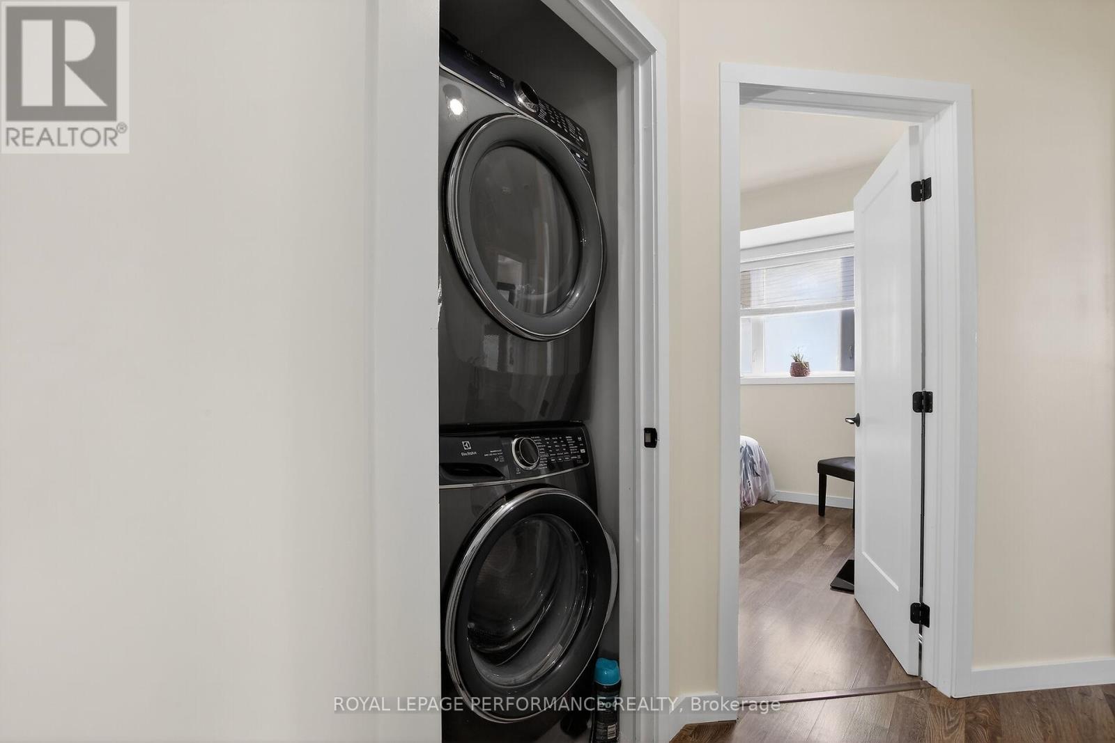 B - 135 Harthill Way, Ottawa, Ontario  K2J 5V1 - Photo 35 - X12908038