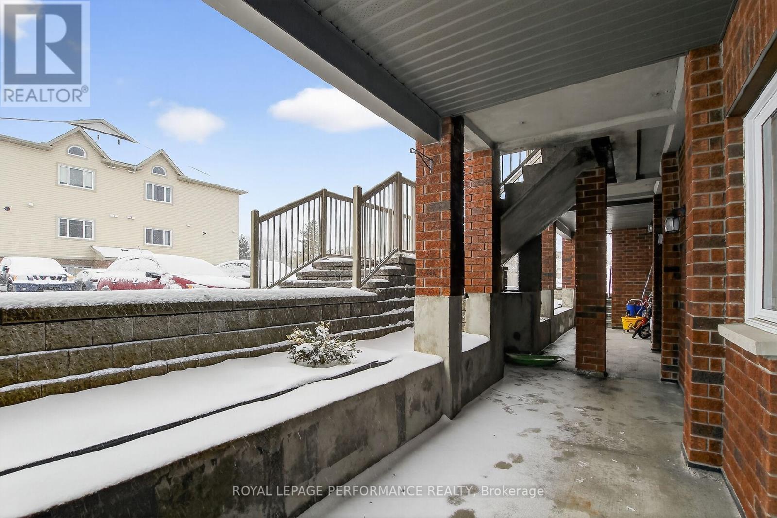 B - 135 Harthill Way, Ottawa, Ontario  K2J 5V1 - Photo 40 - X12908038