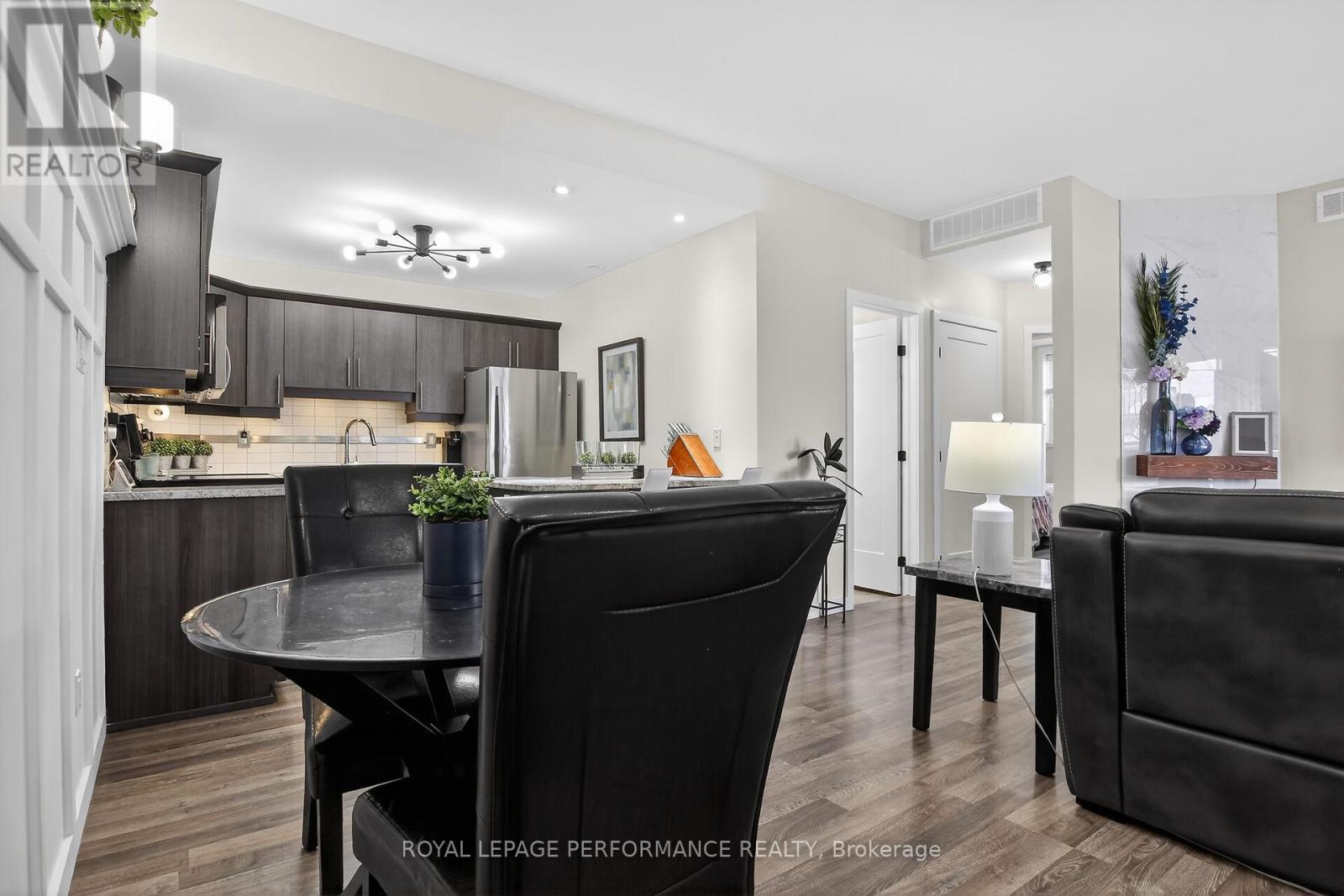 B - 135 Harthill Way, Ottawa, Ontario  K2J 5V1 - Photo 9 - X12908038