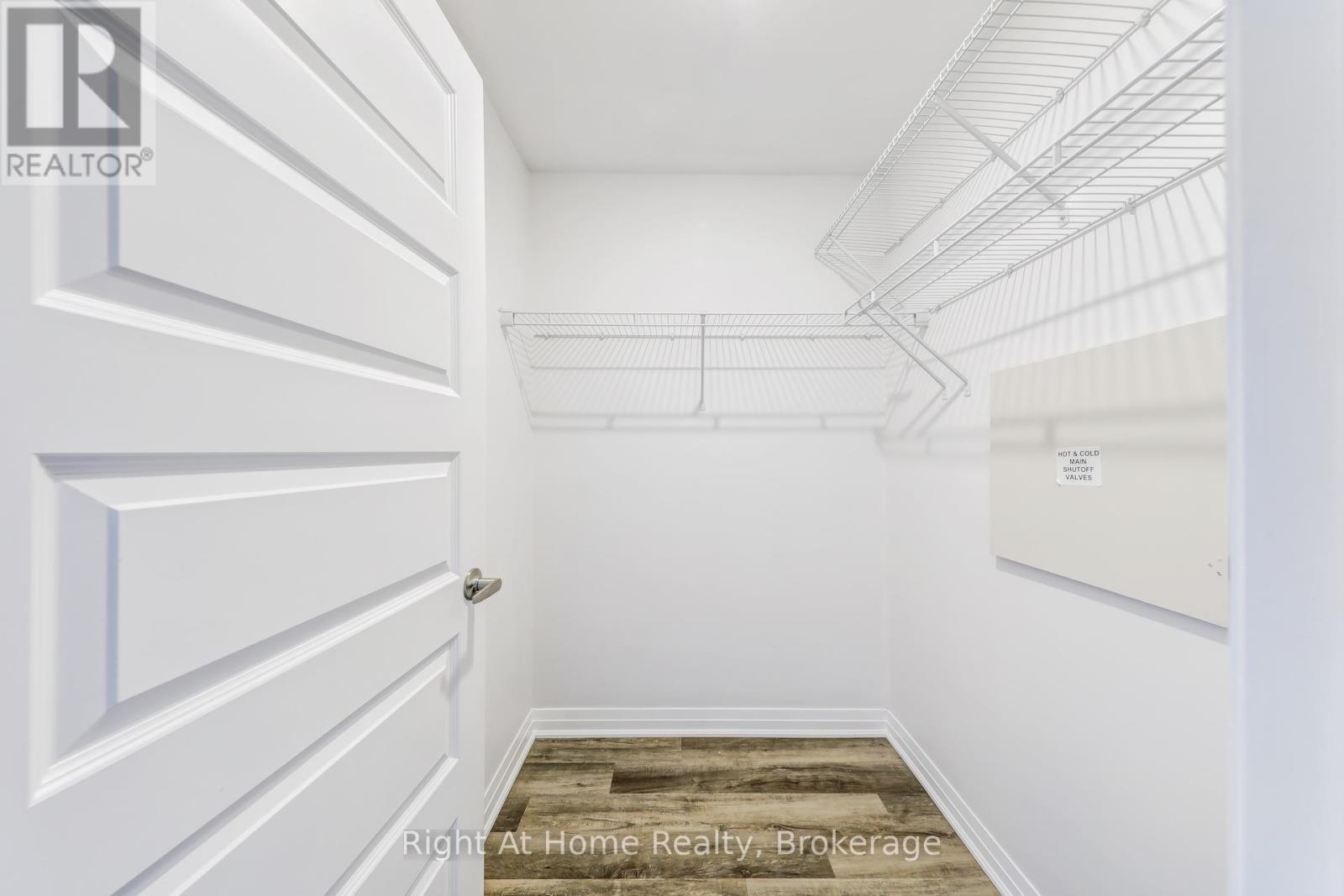 307 - 610 Farmstead Drive, Milton, Ontario  L9T 8X5 - Photo 27 - W12908032