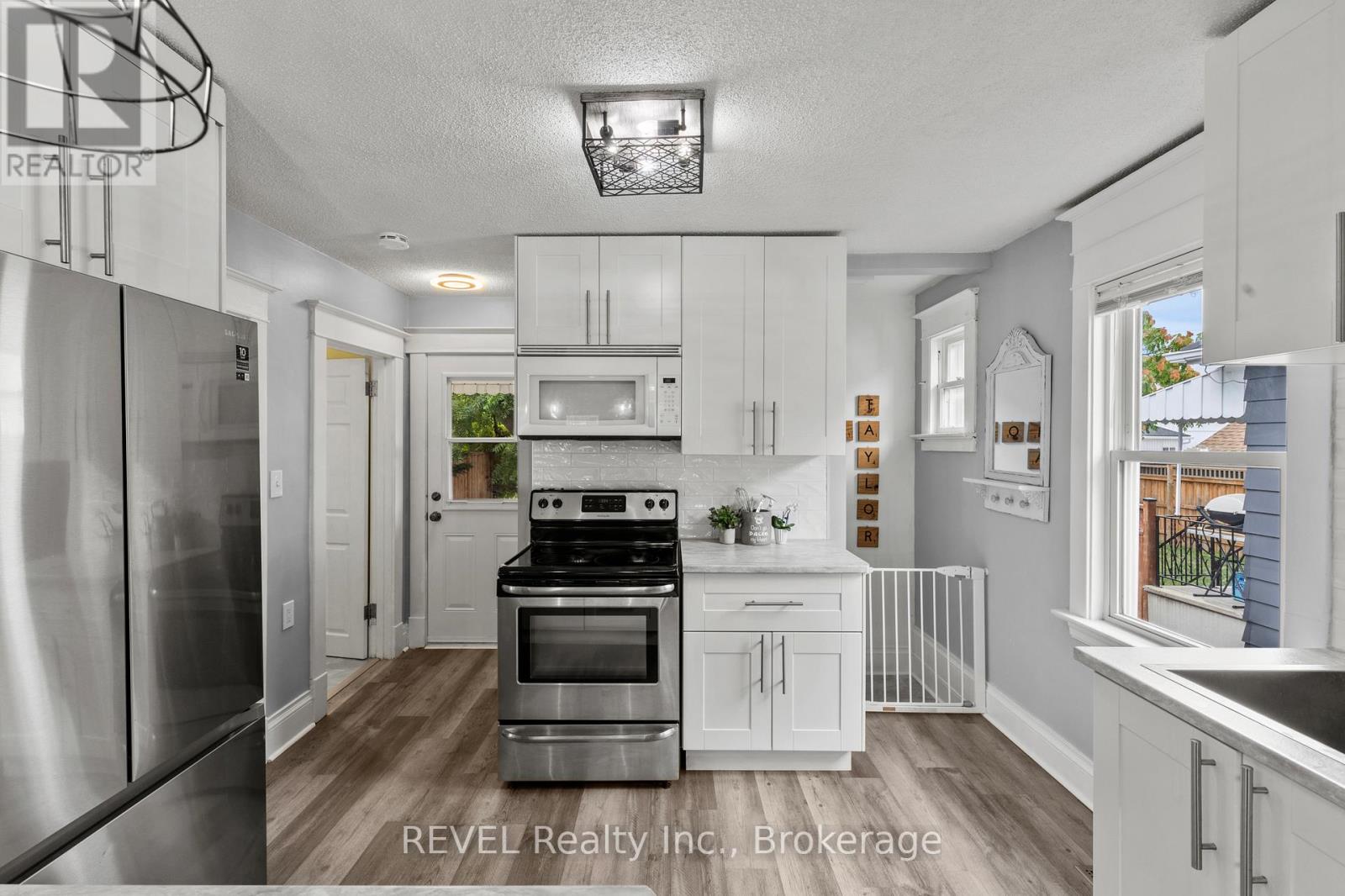 45 Mcghie Street, St. Catharines, Ontario  L2R 5A9 - Photo 10 - X12908074