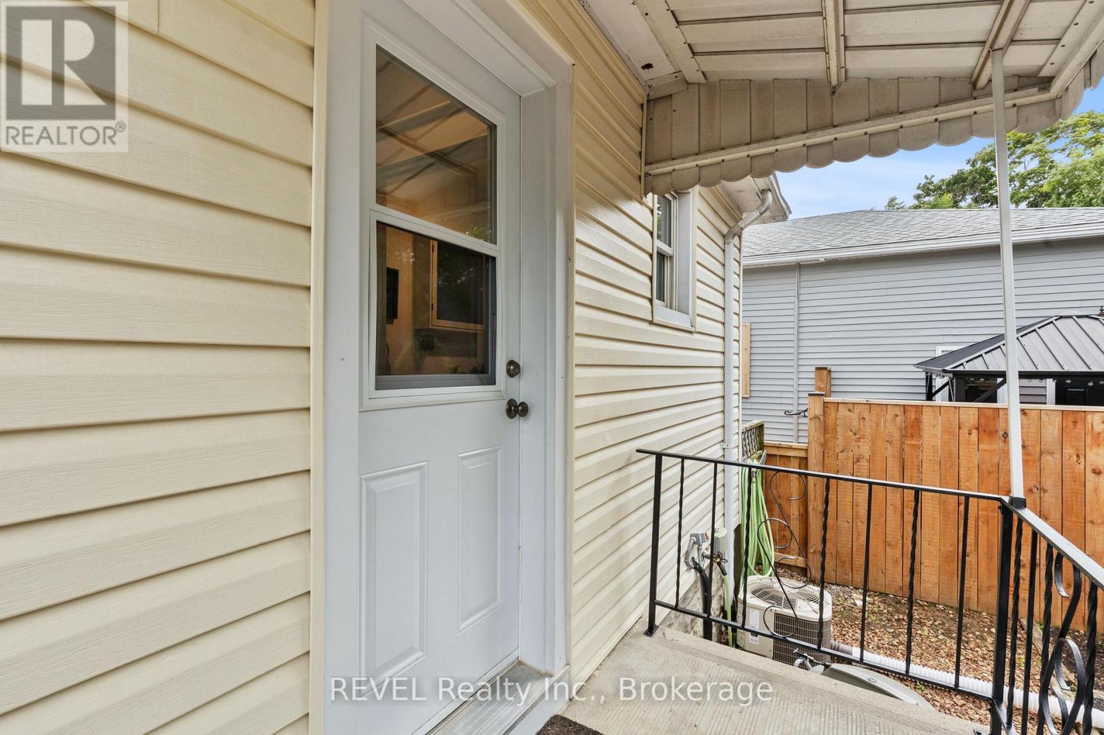 45 Mcghie Street, St. Catharines, Ontario  L2R 5A9 - Photo 17 - X12908074