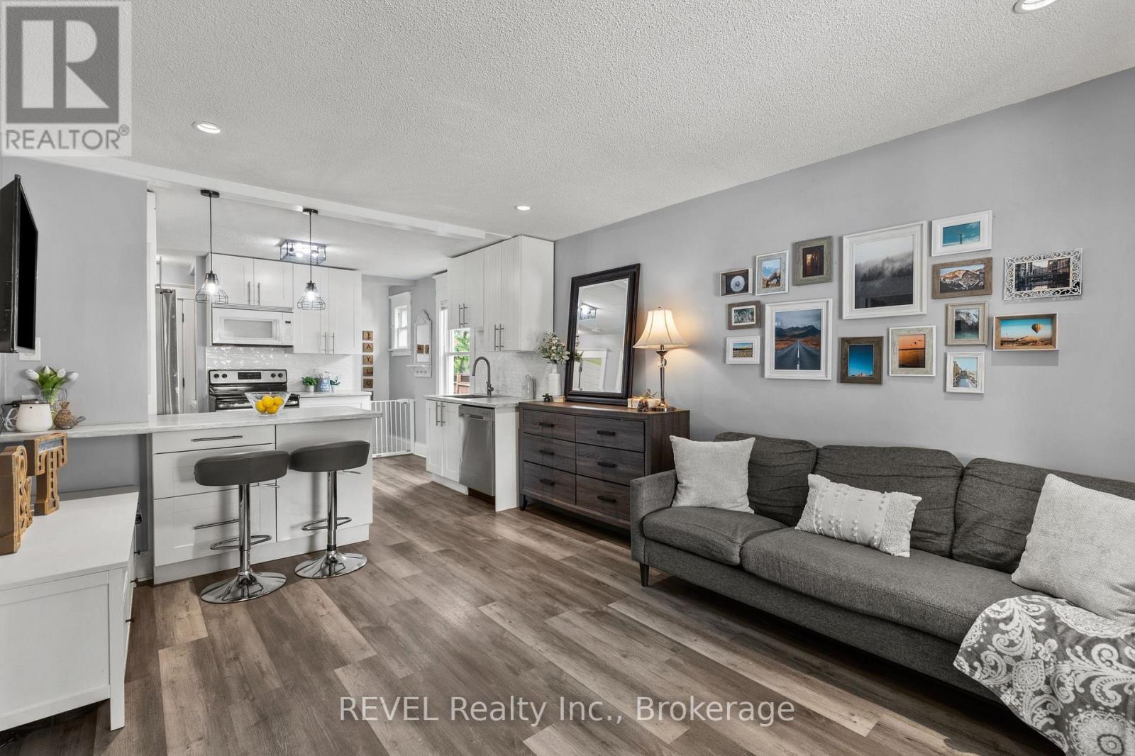 45 Mcghie Street, St. Catharines, Ontario  L2R 5A9 - Photo 6 - X12908074