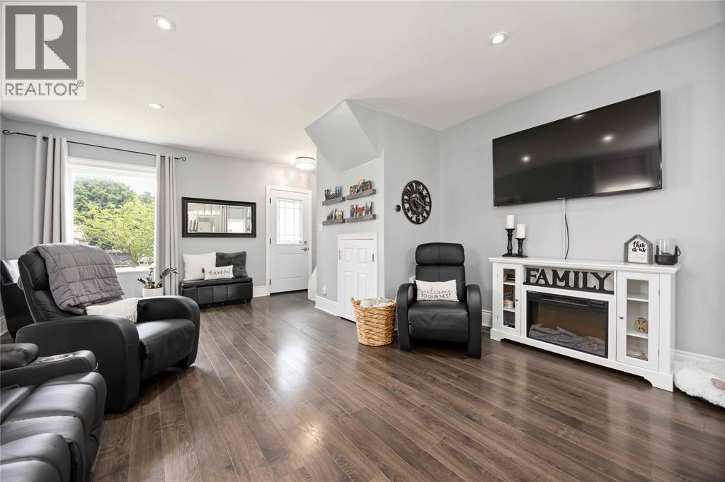 309 Maxwell Street, Sarnia photo 6
