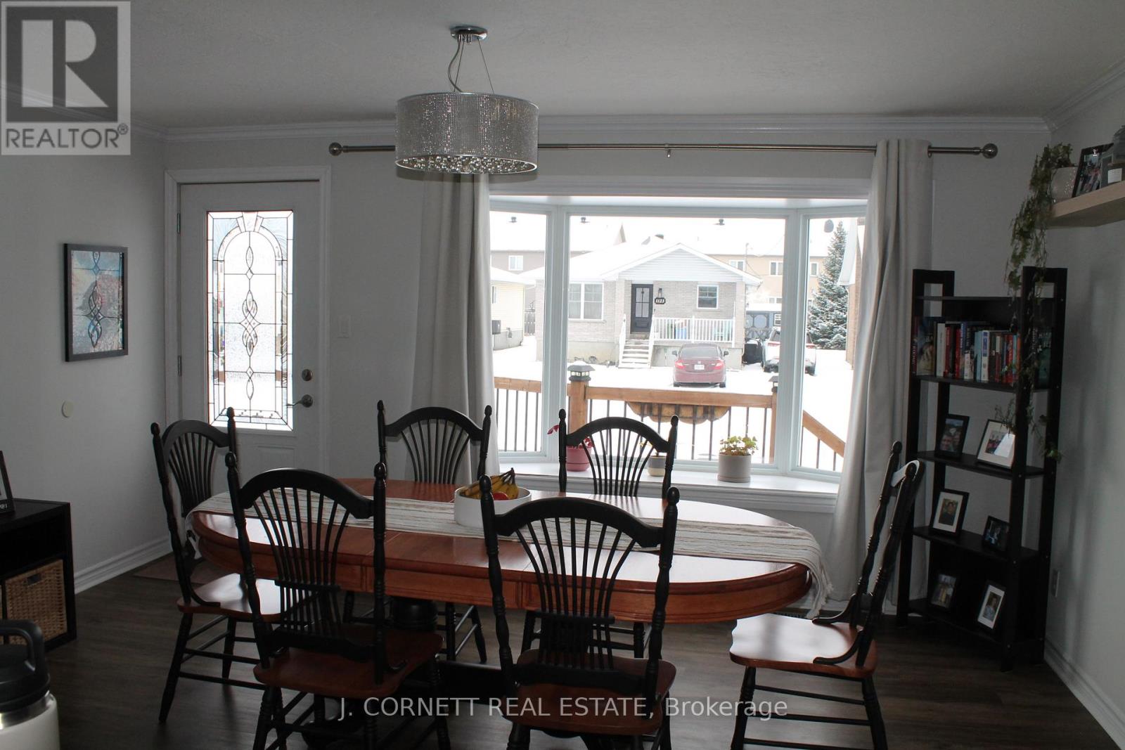 1120 Larin Avenue, Cornwall, Ontario  K6H 4C6 - Photo 3 - X12908090