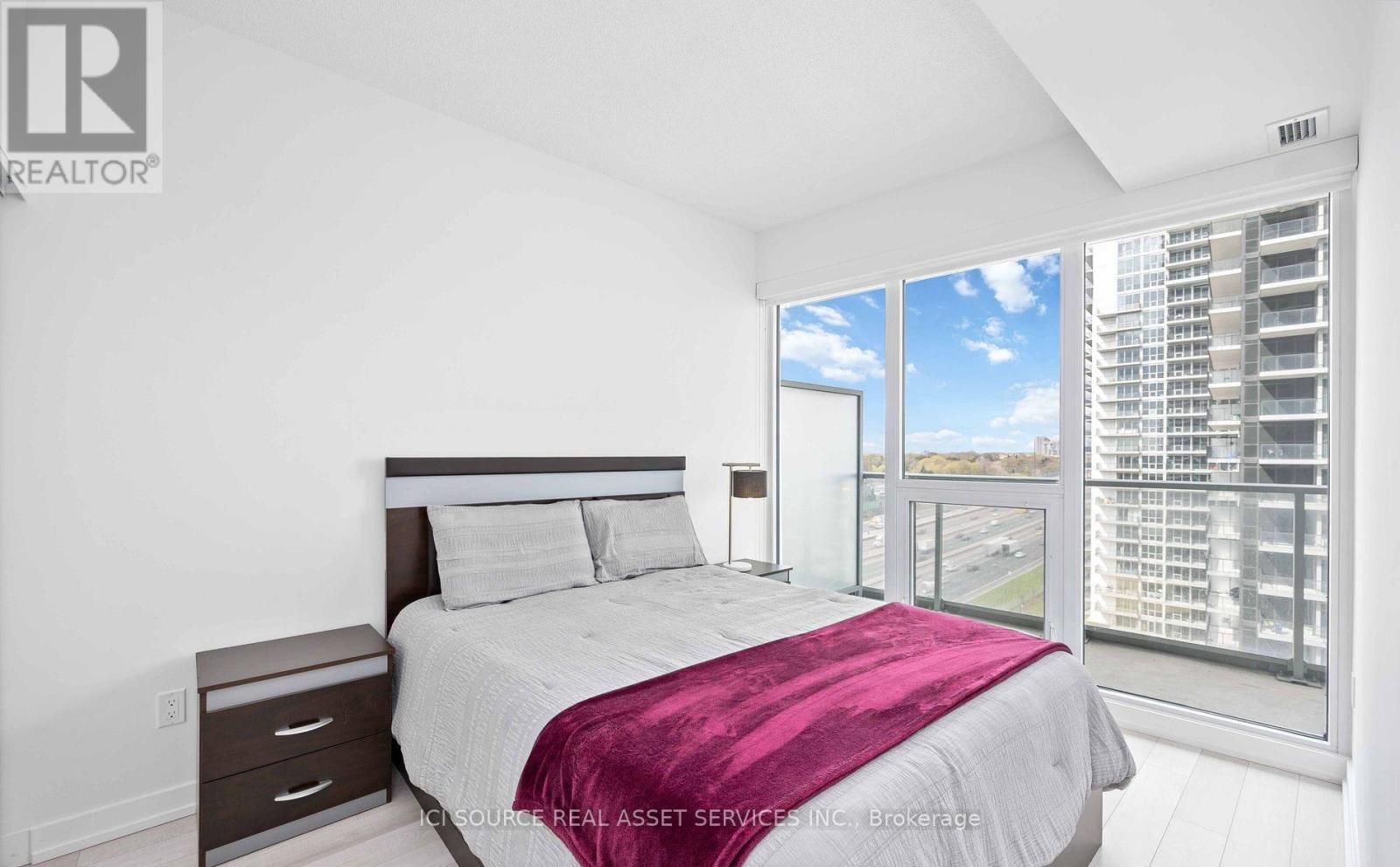 1812 - 115 Mcmahon Drive, Toronto, Ontario  M2K 0E3 - Photo 5 - C12908070