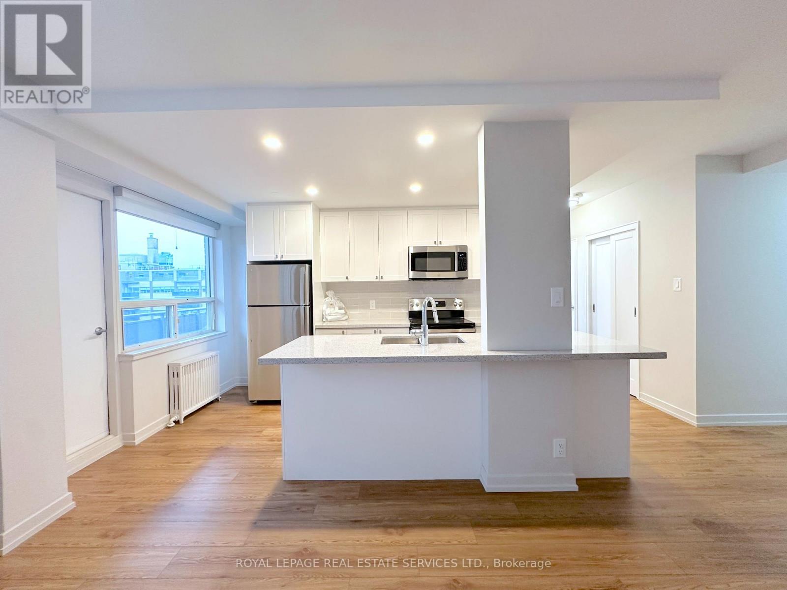 1001 - 565 Avenue Road, Toronto, Ontario  M4V 2J9 - Photo 4 - C12908078