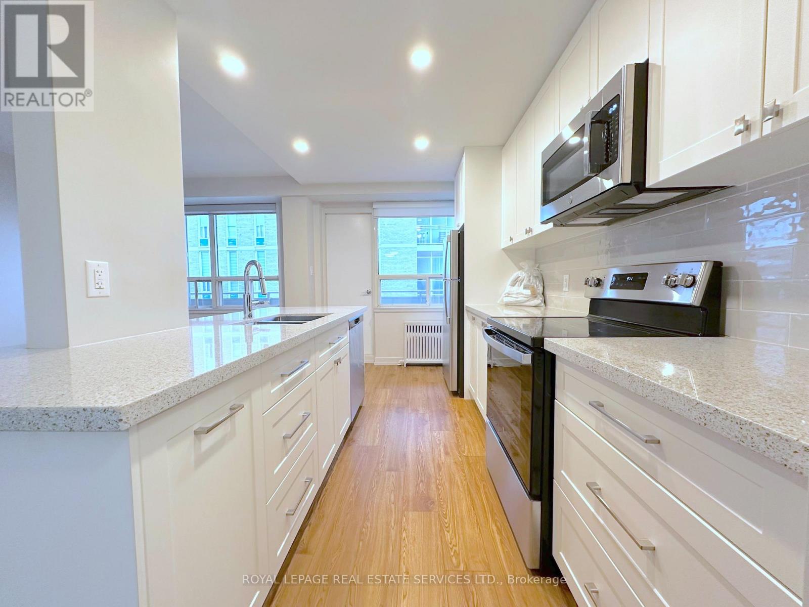 1001 - 565 Avenue Road, Toronto, Ontario  M4V 2J9 - Photo 5 - C12908078