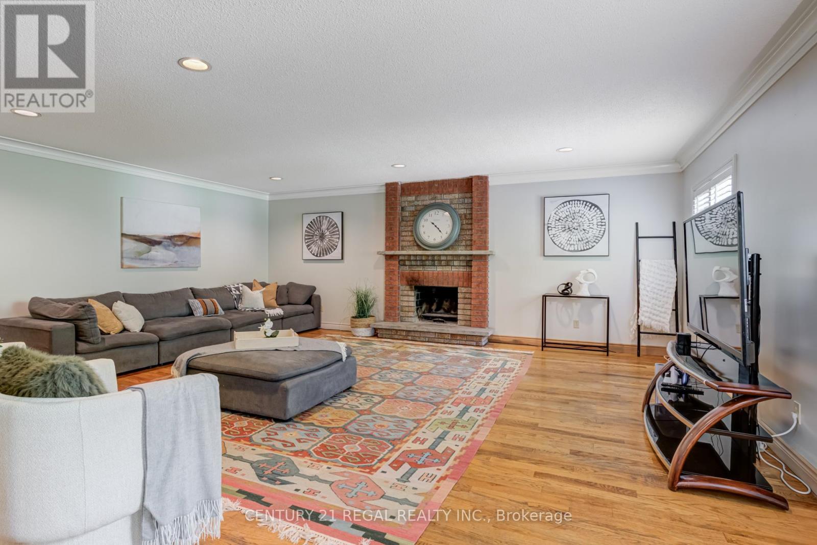 52 Ranee Avenue, Toronto, Ontario  M6A 1M9 - Photo 2 - C12908084