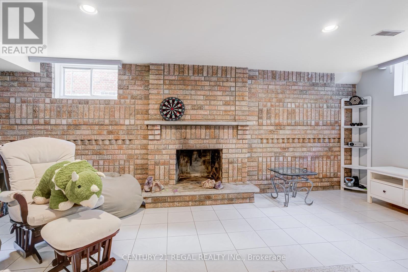 52 Ranee Avenue, Toronto, Ontario  M6A 1M9 - Photo 23 - C12908084