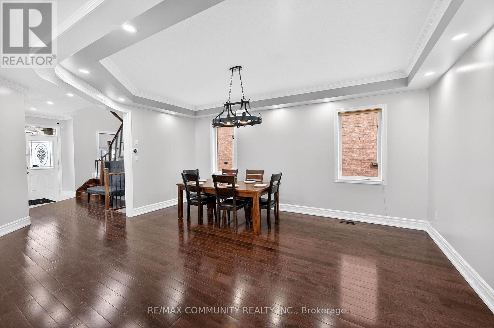 21 Berger Avenue, Markham, Ontario  L6B 0B6 - Photo 3 - N12908044