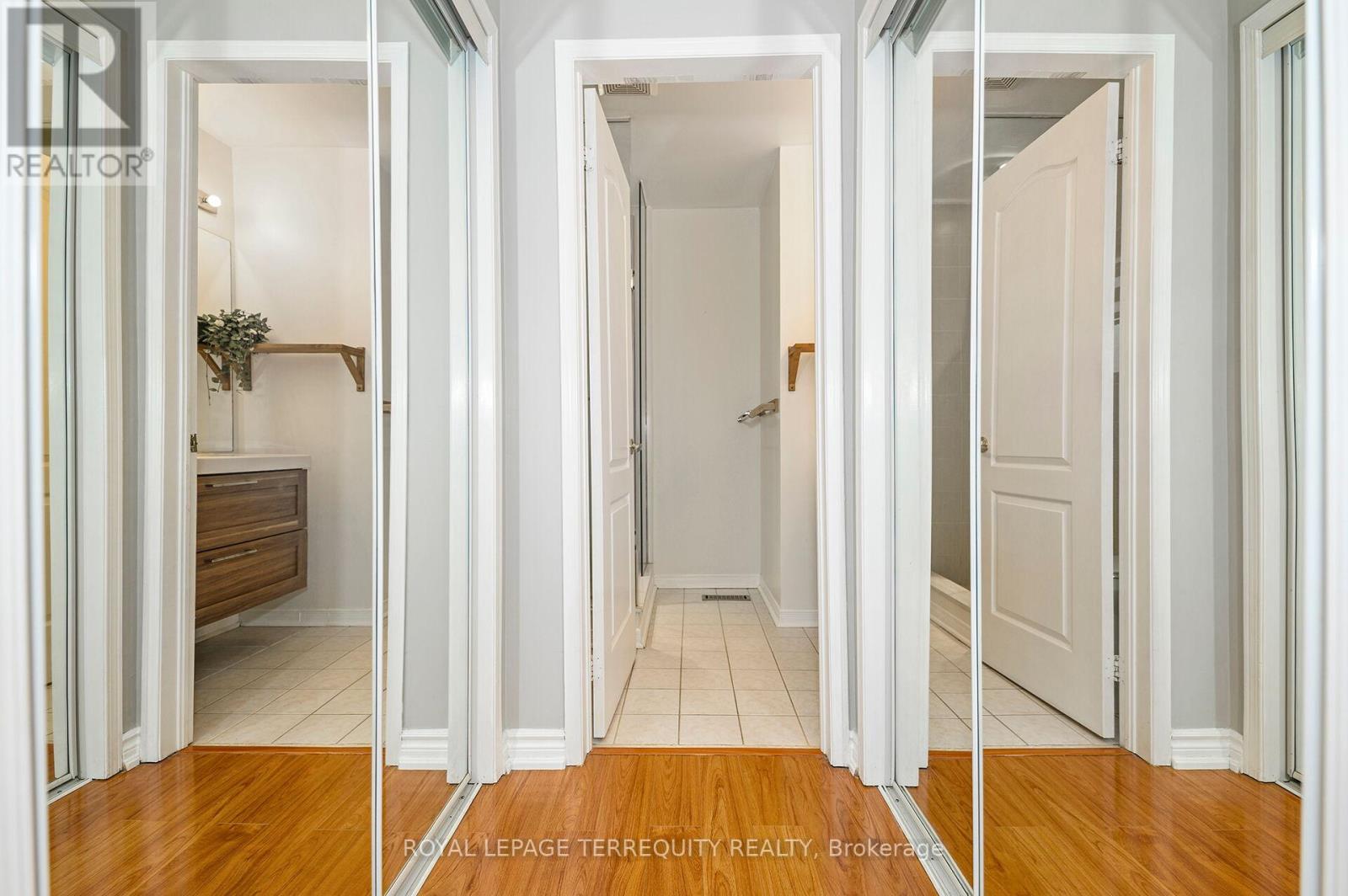 82 Timberwolf Crescent, Vaughan, Ontario  L4H 2W1 - Photo 10 - N12908094