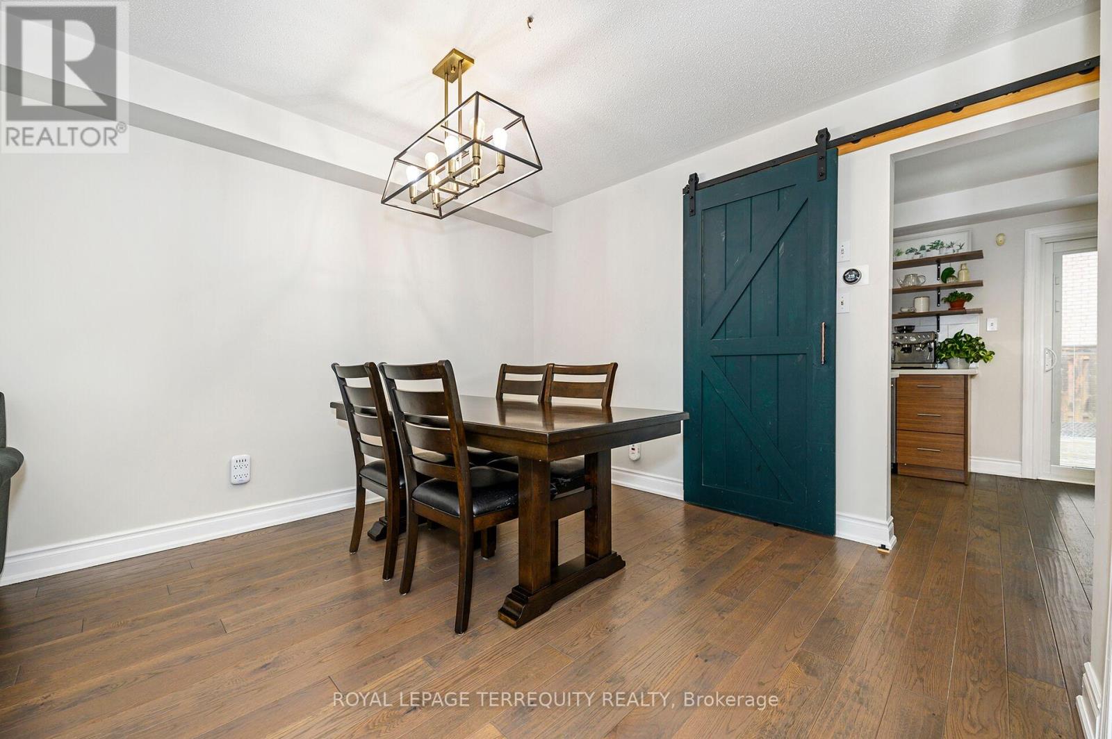 82 Timberwolf Crescent, Vaughan, Ontario  L4H 2W1 - Photo 3 - N12908094