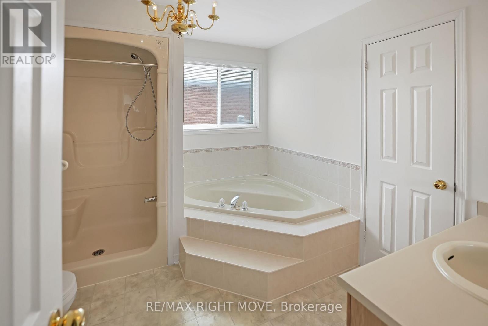 4 Carter Crescent, Orillia, Ontario  L3V 7S3 - Photo 20 - S12908036