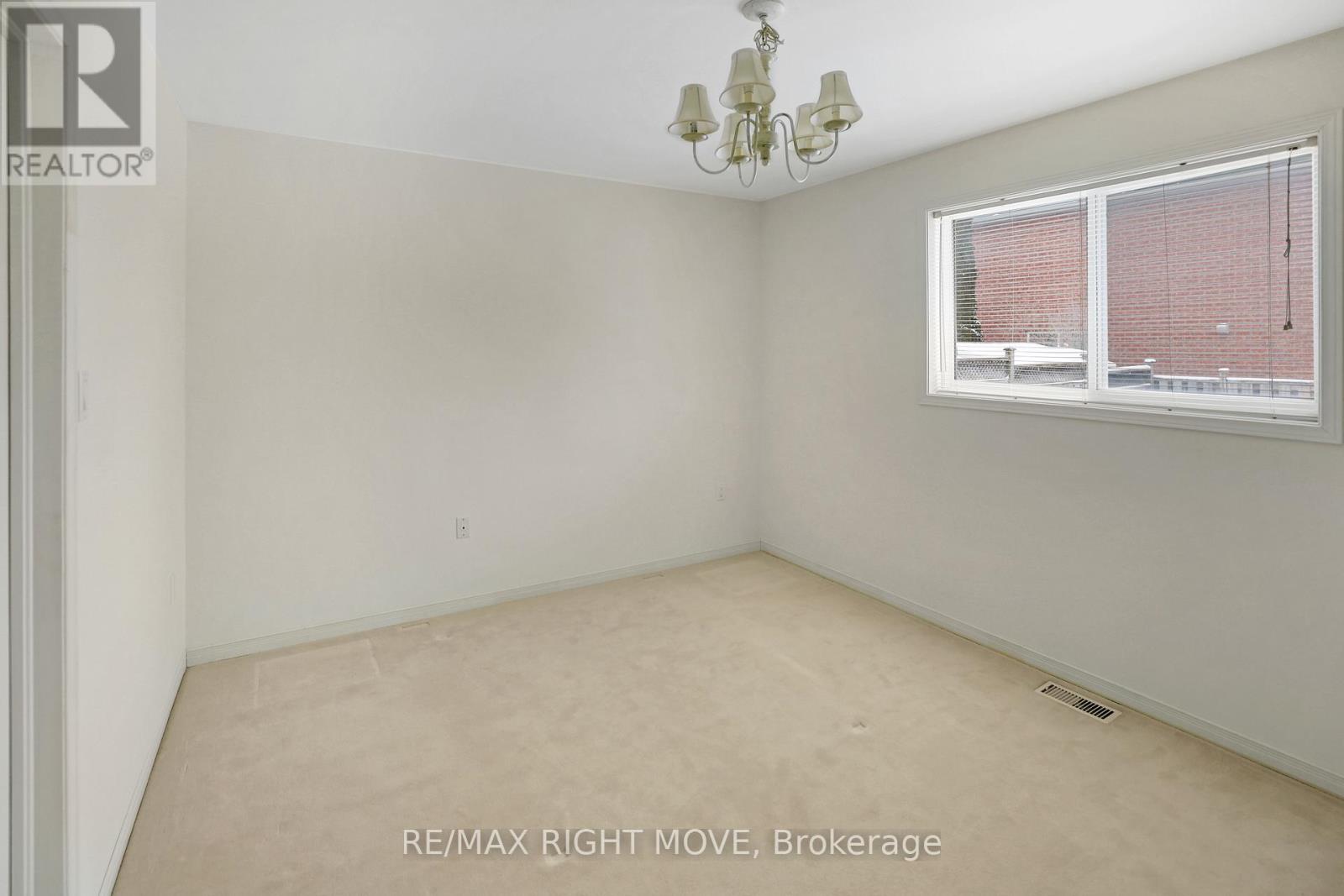 4 Carter Crescent, Orillia, Ontario  L3V 7S3 - Photo 21 - S12908036