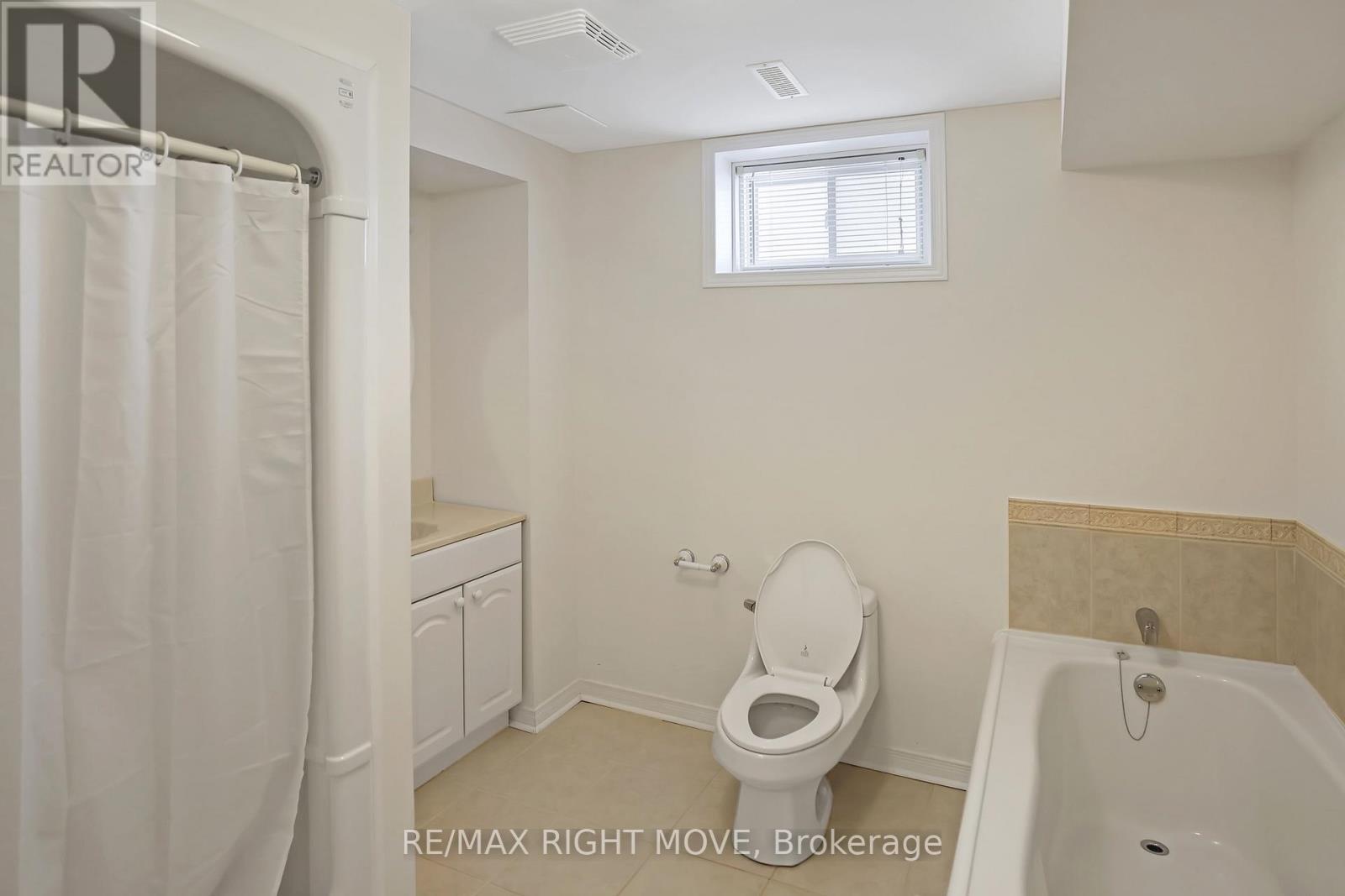 4 Carter Crescent, Orillia, Ontario  L3V 7S3 - Photo 27 - S12908036