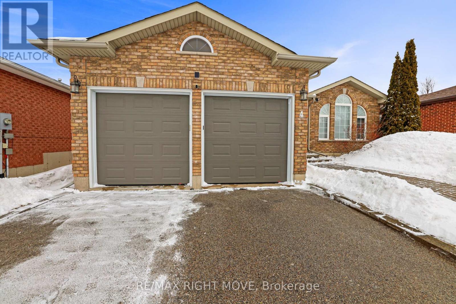 4 Carter Crescent, Orillia, Ontario  L3V 7S3 - Photo 4 - S12908036